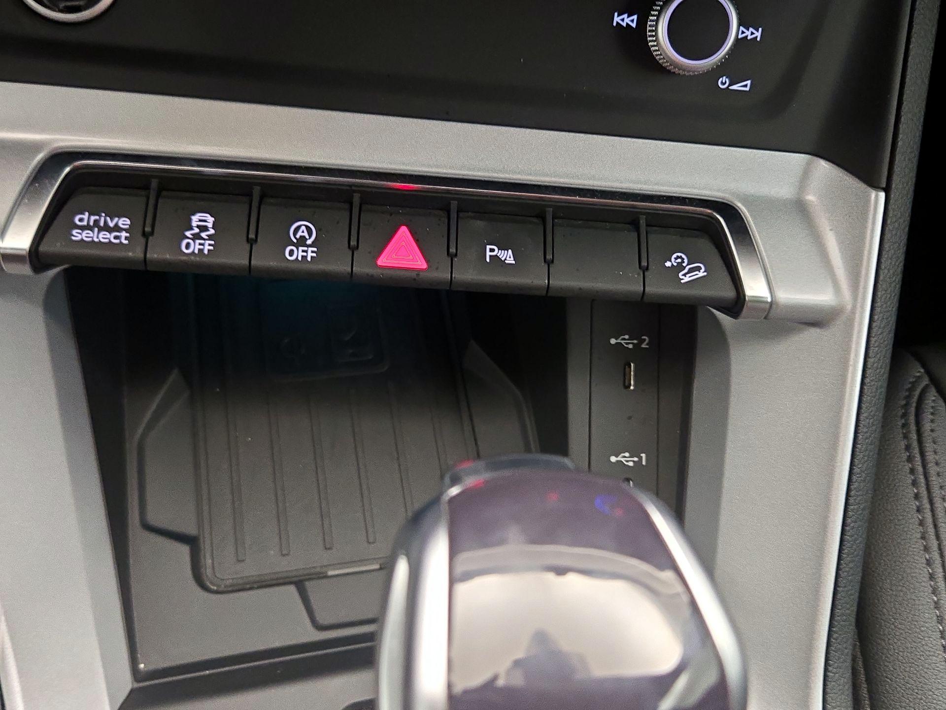 Thumbnail: 2022 Audi Q3 - 19