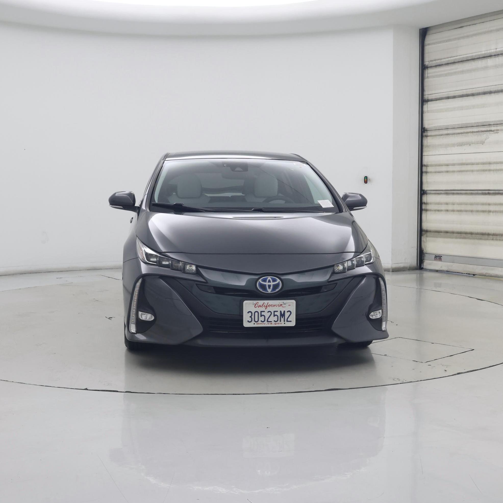 Thumbnail: 2017 Toyota Prius Prime - 5