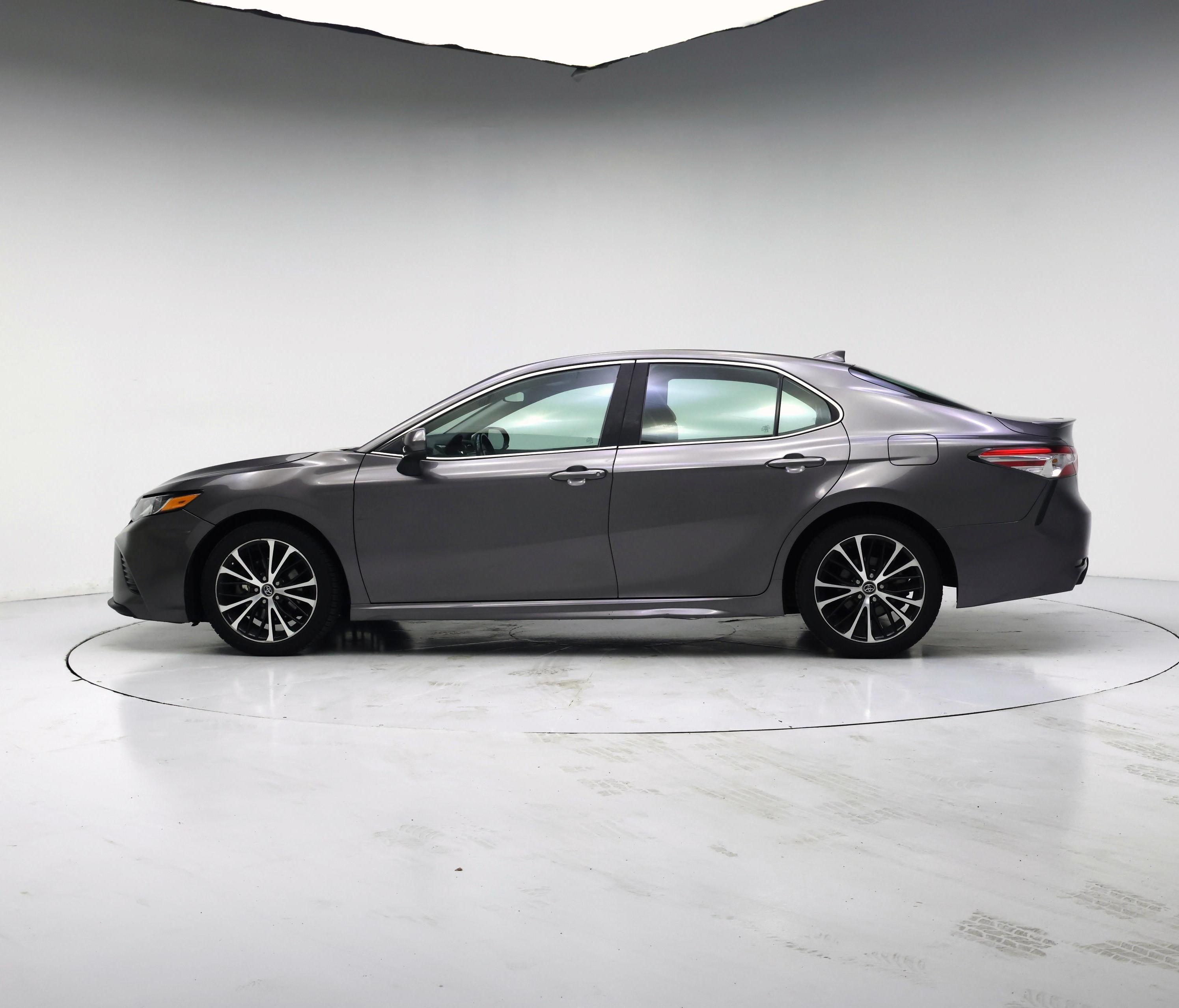 Thumbnail: 2020 Toyota Camry - 3