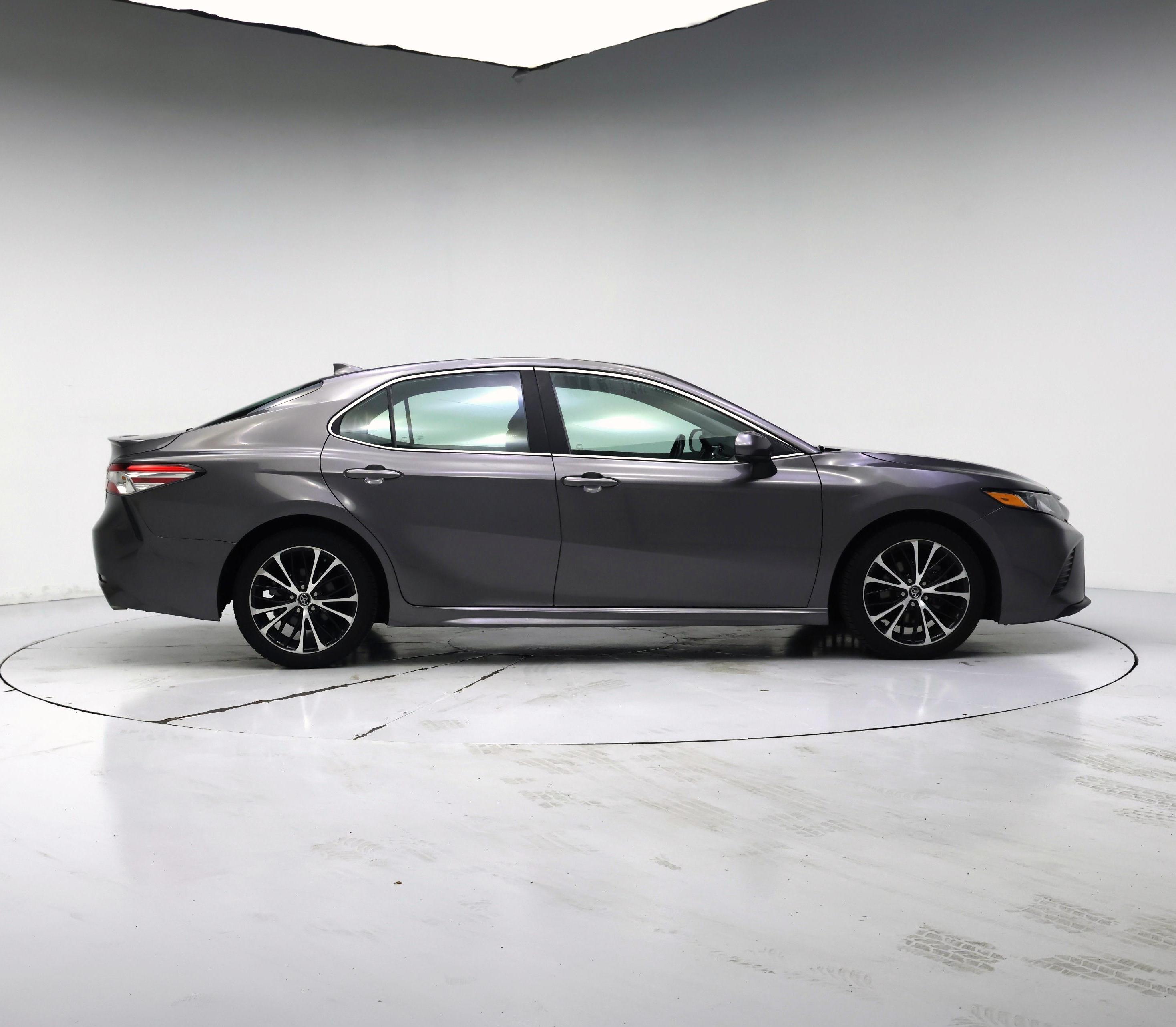 Thumbnail: 2020 Toyota Camry - 7