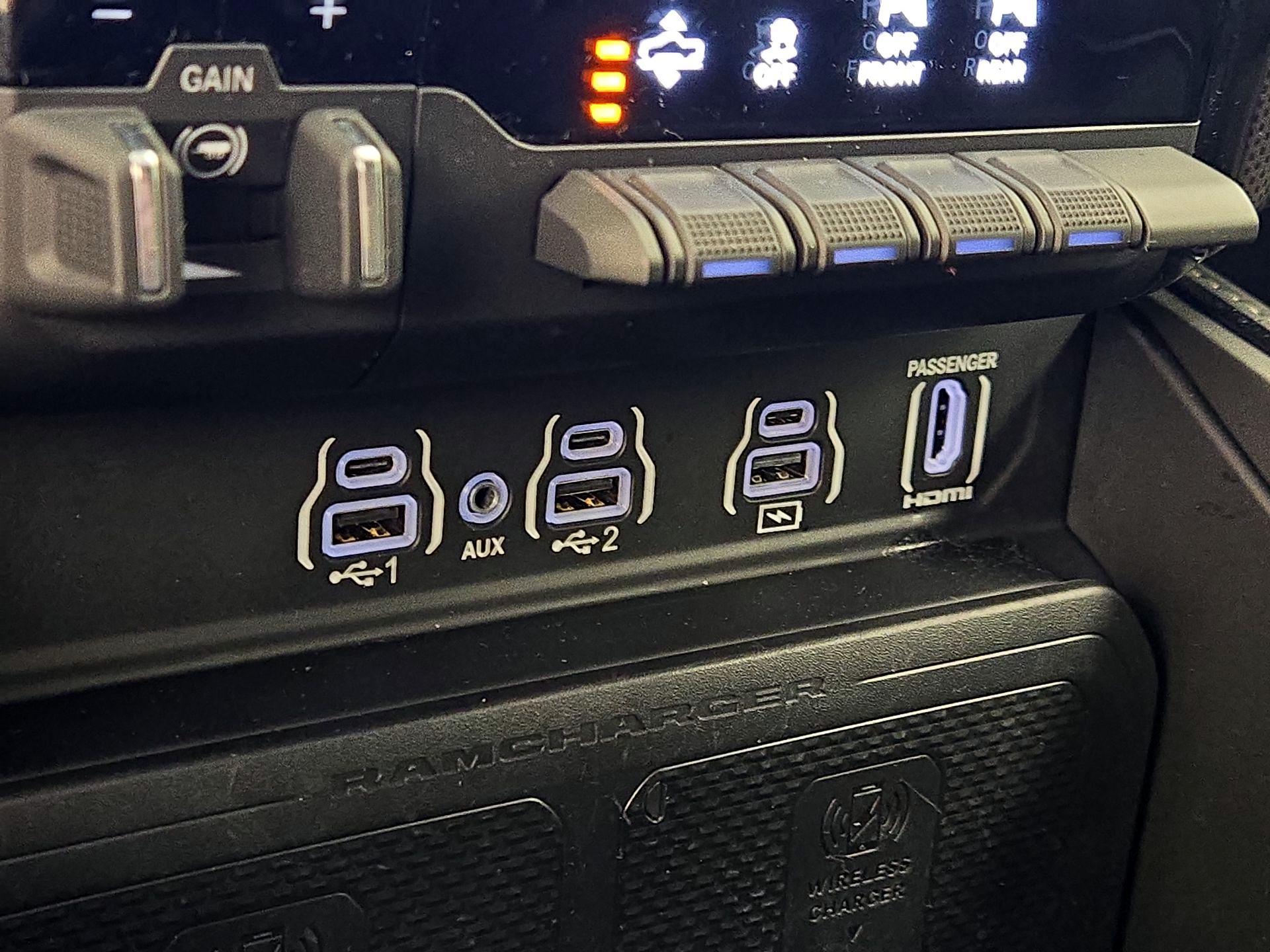 Thumbnail: 2025 RAM 1500 - 18