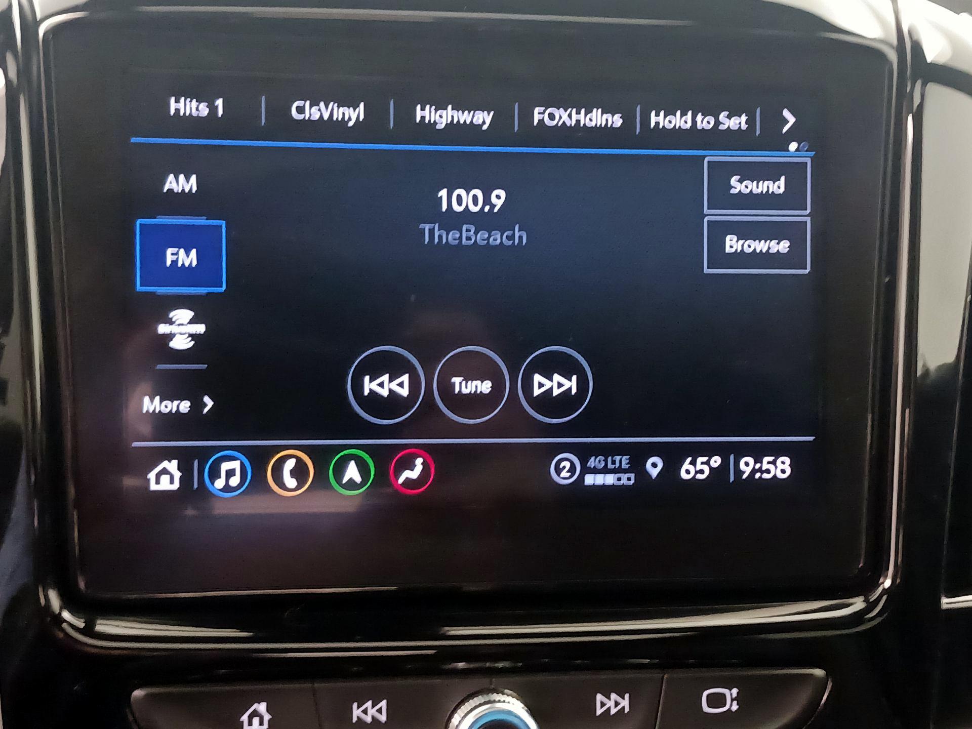 Thumbnail: 2022 Chevrolet Traverse - 16
