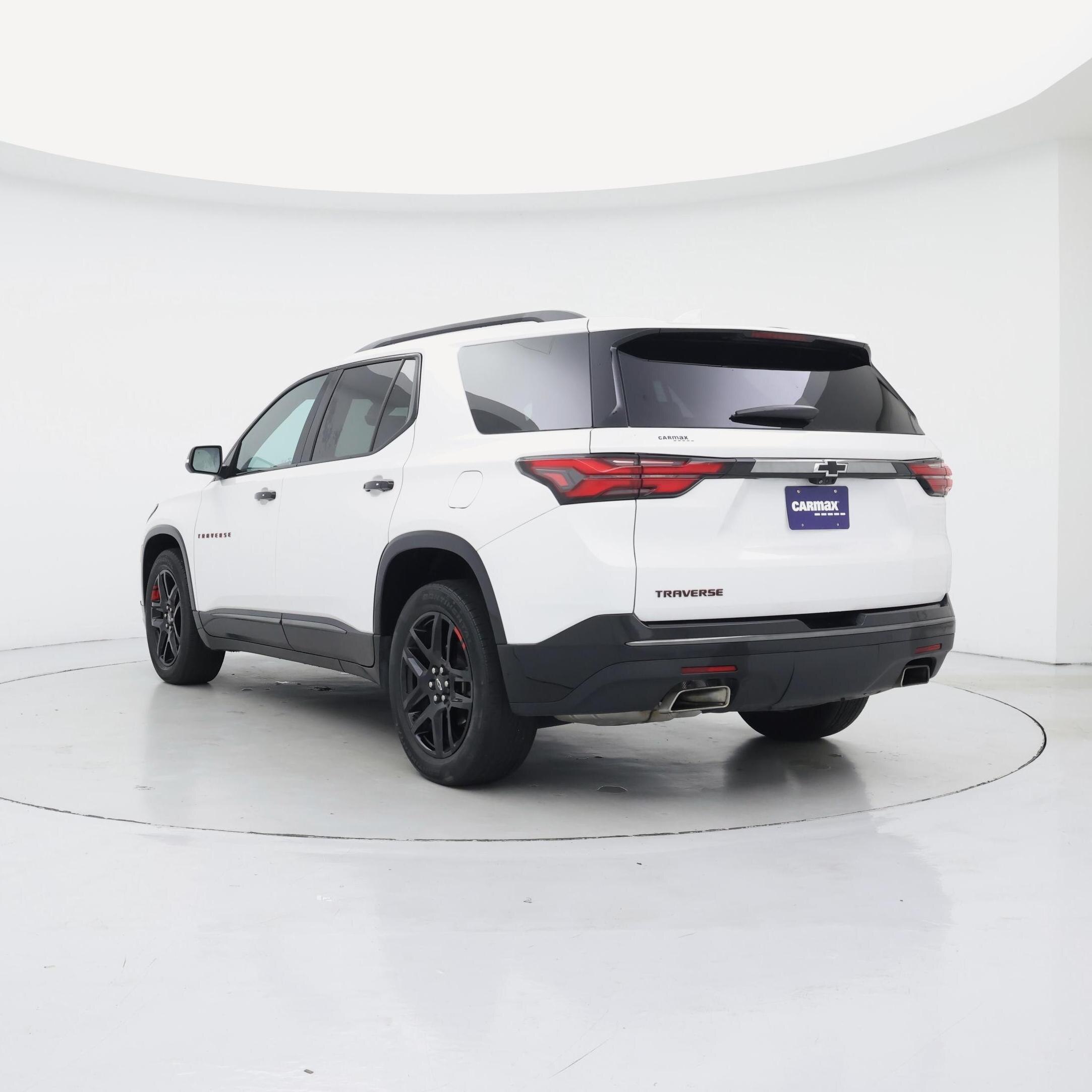 Thumbnail: 2022 Chevrolet Traverse - 2
