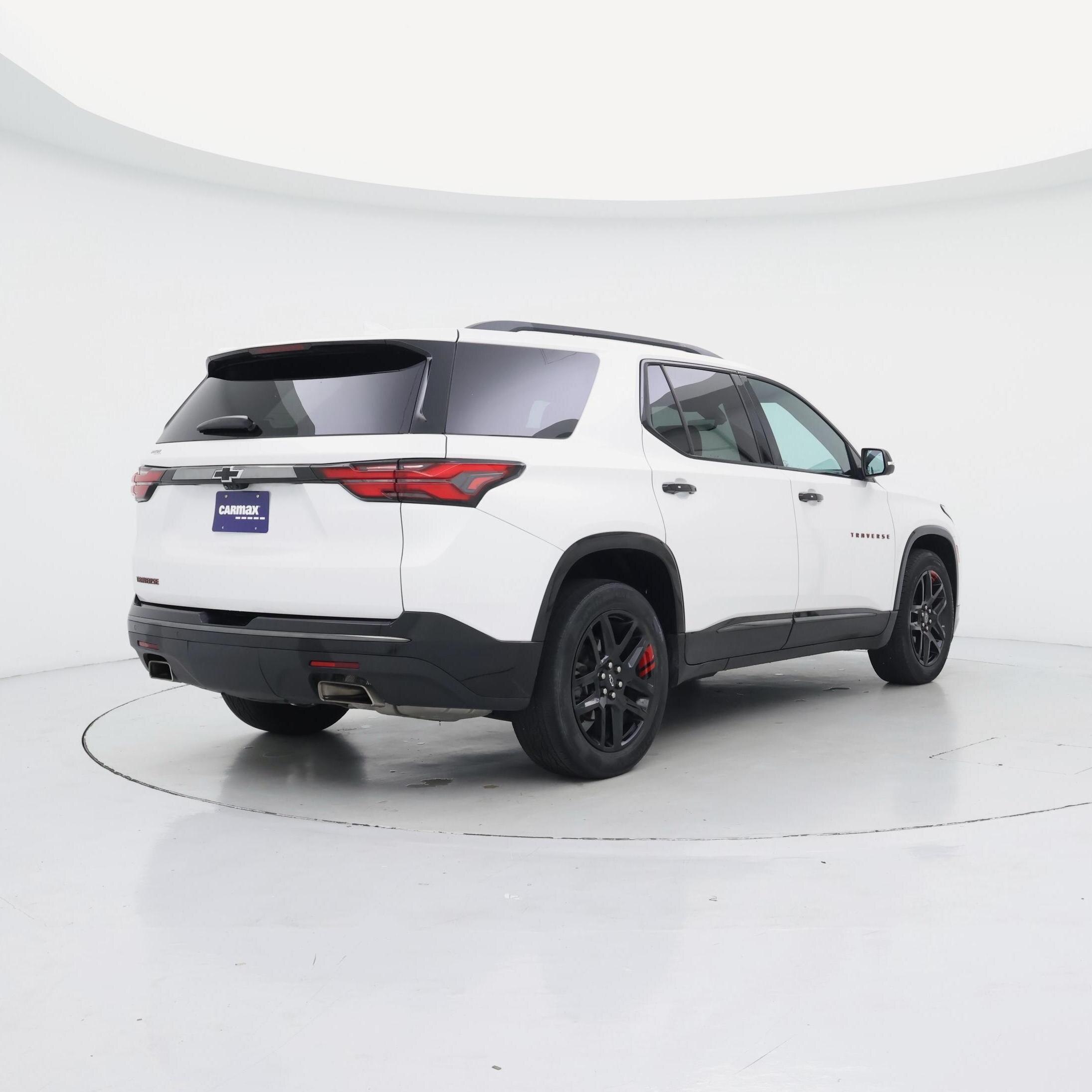 Thumbnail: 2022 Chevrolet Traverse - 8