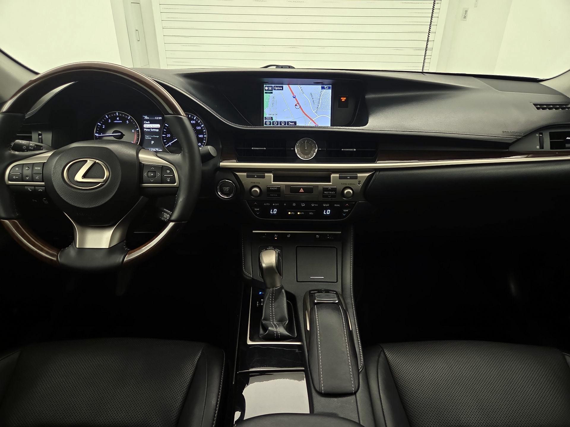 Thumbnail: 2016 Lexus ES - 9