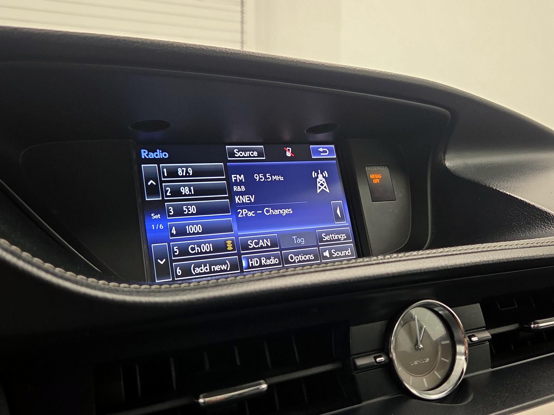 Thumbnail: 2016 Lexus ES - 16
