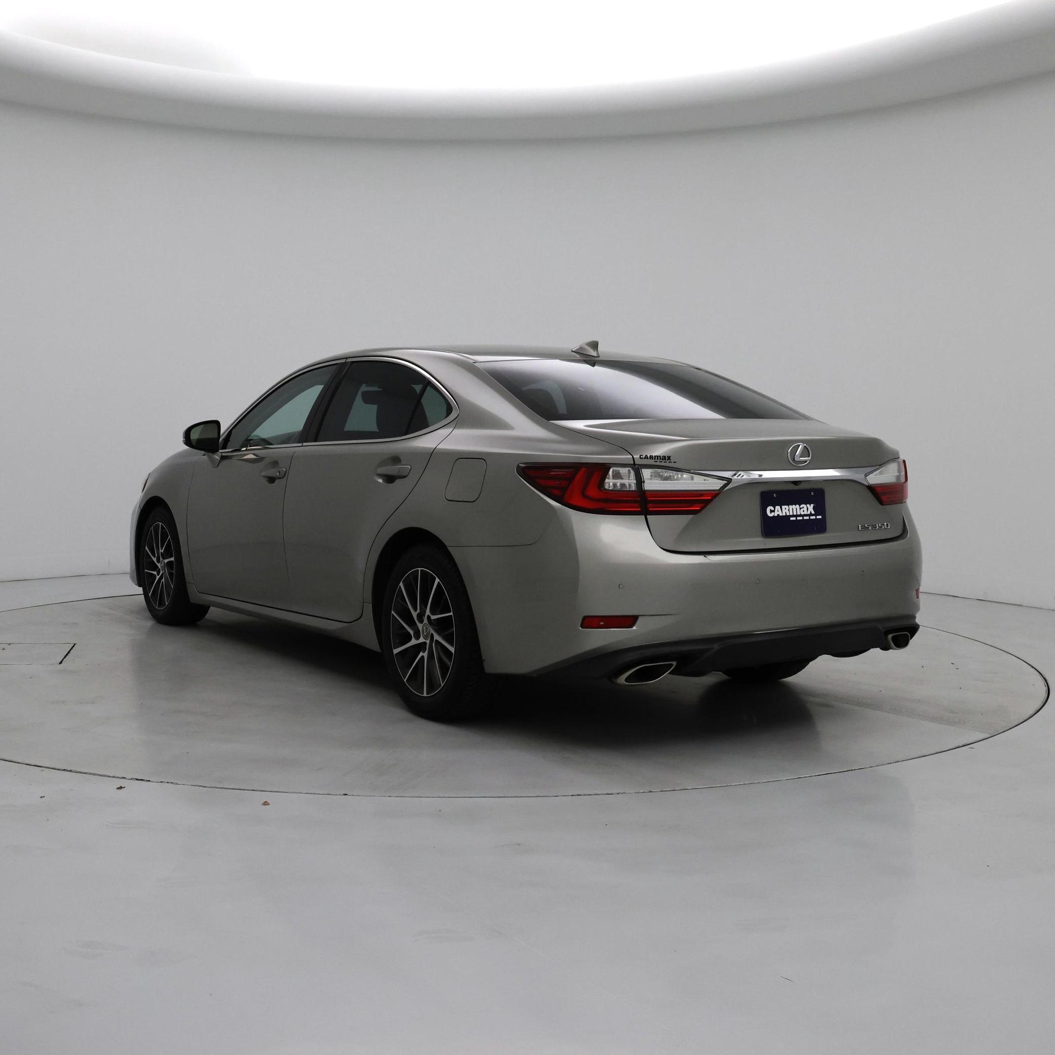 Thumbnail: 2016 Lexus ES - 2