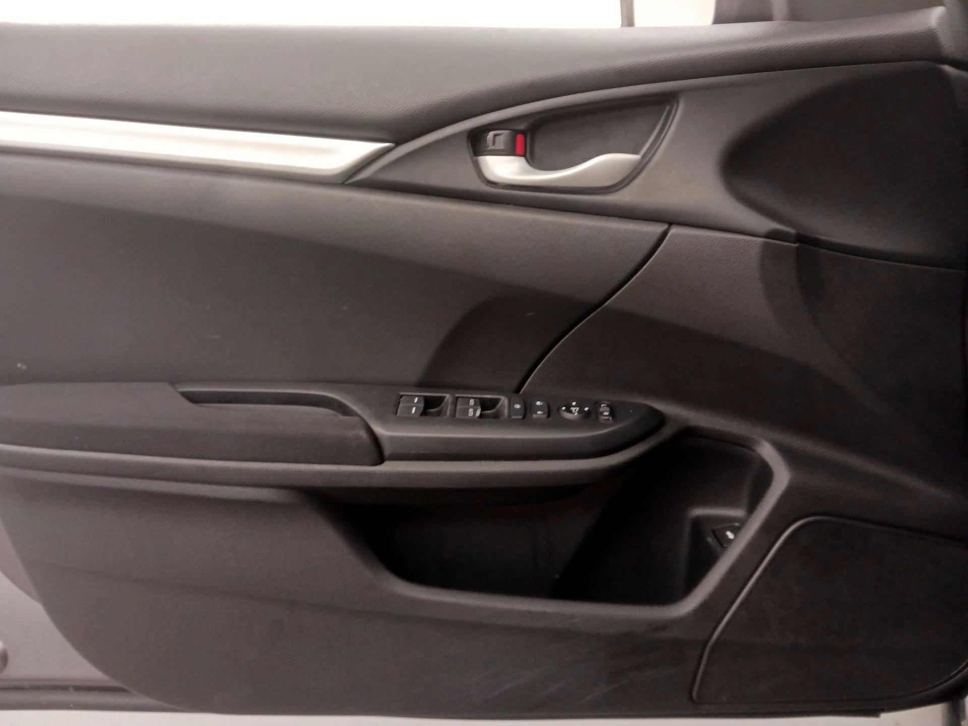 Thumbnail: 2017 Honda Civic - 12