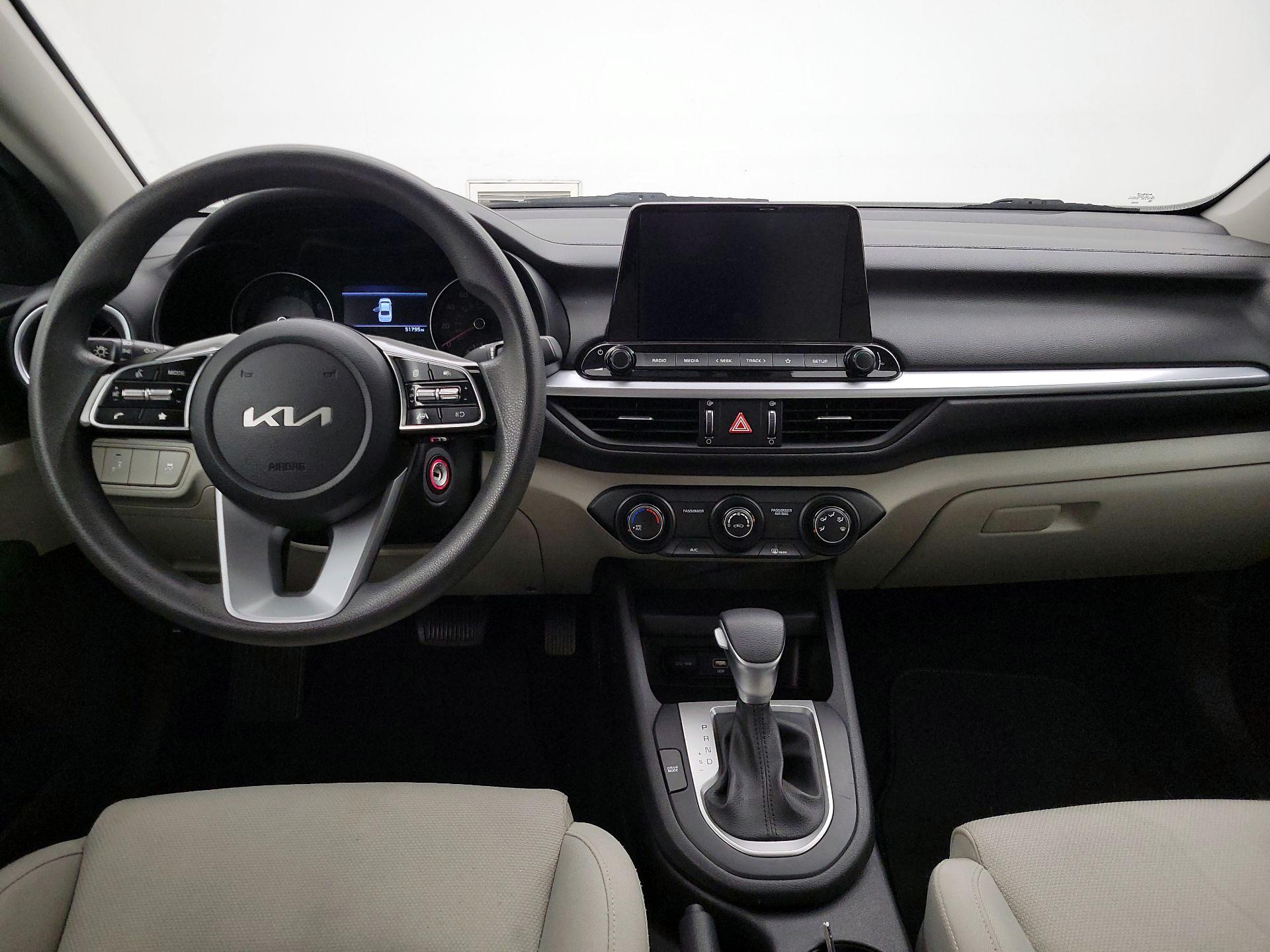 Thumbnail: 2022 Kia Forte - 9