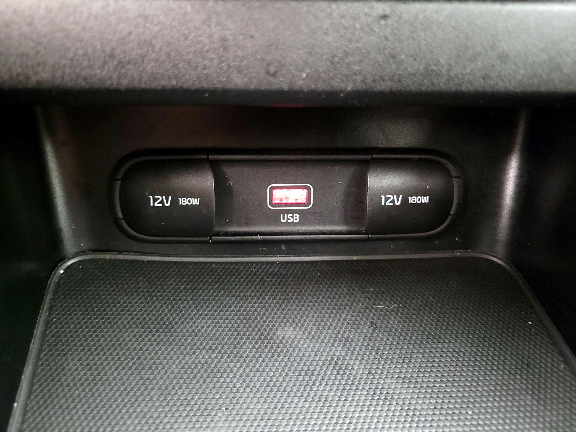 Thumbnail: 2022 Kia Forte - 18