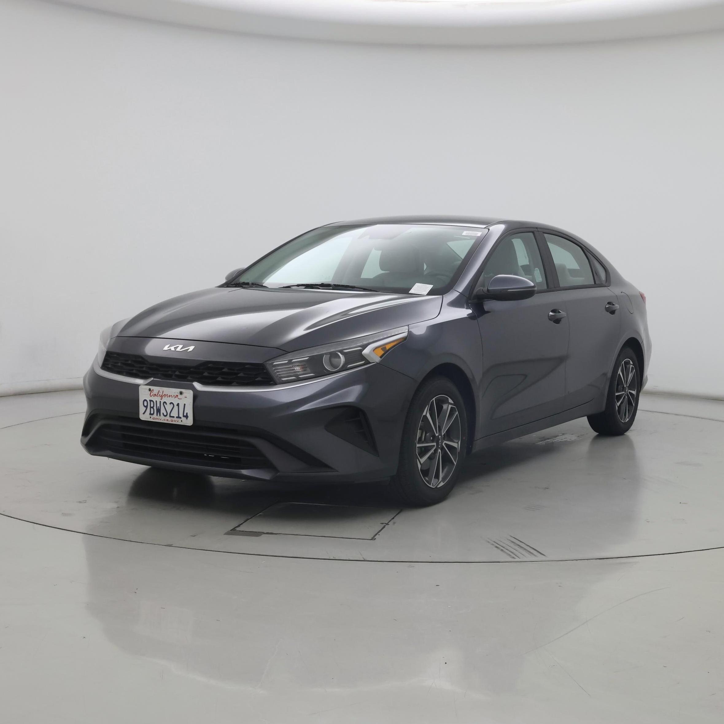 Thumbnail: 2022 Kia Forte - 4