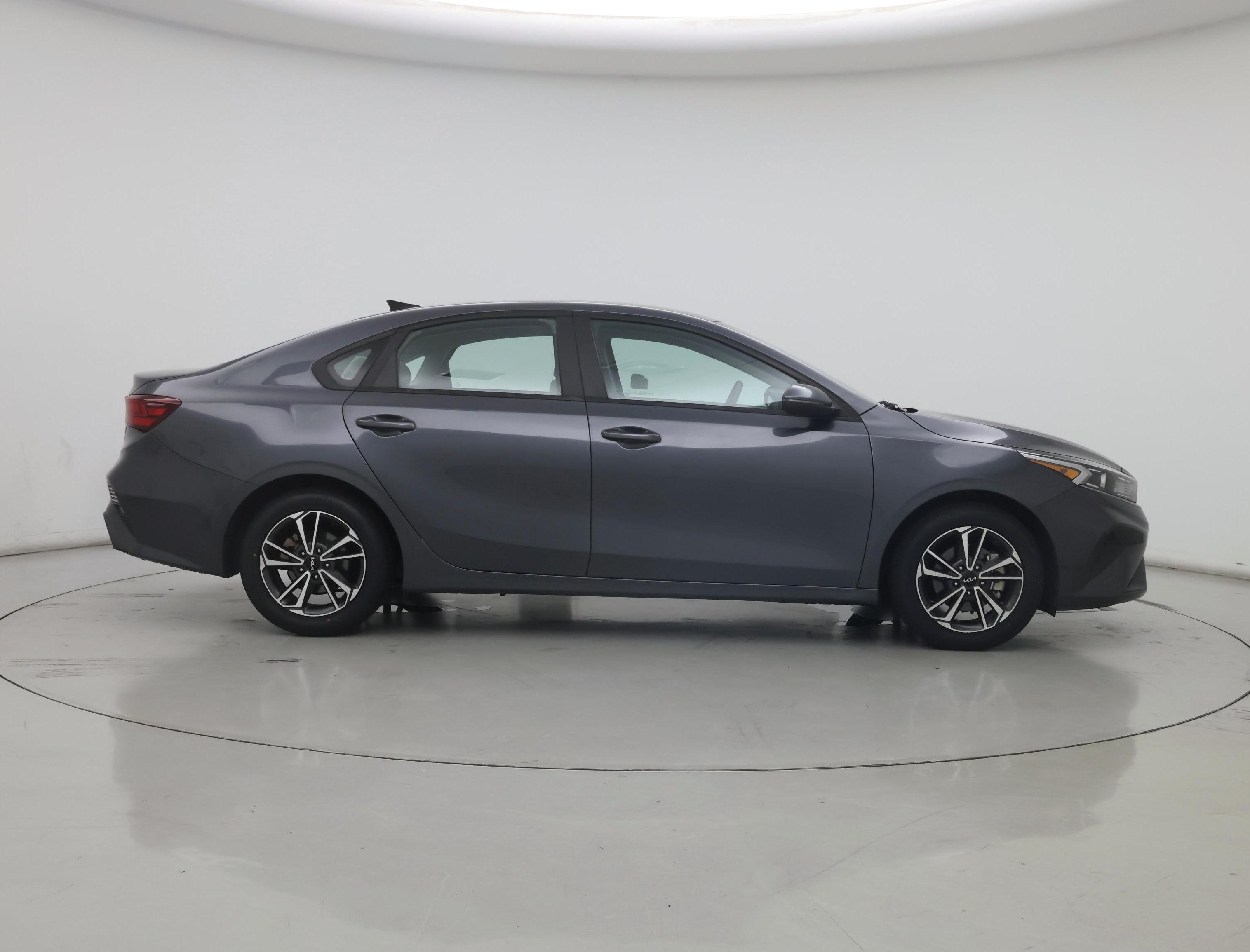 Thumbnail: 2022 Kia Forte - 7