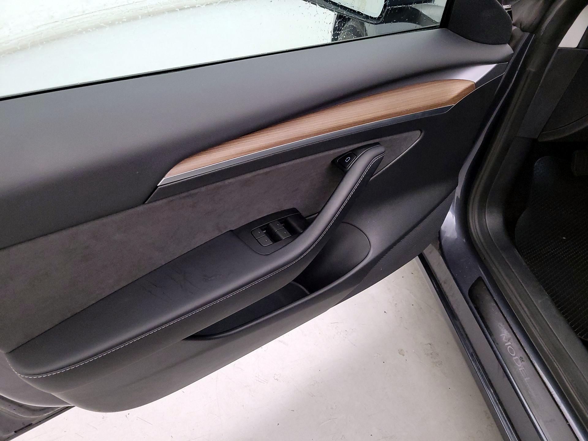Thumbnail: 2022 Tesla Model 3 - 12