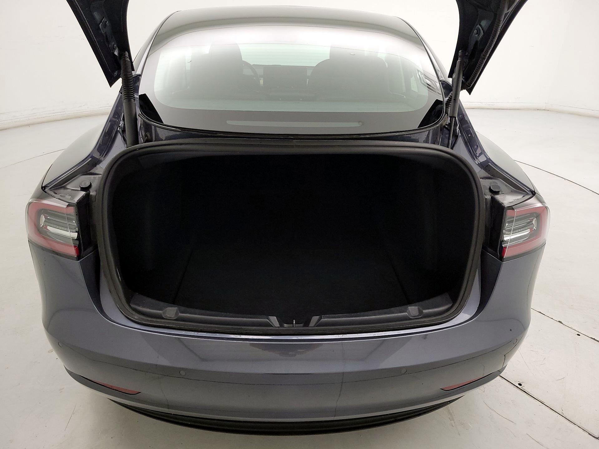 Thumbnail: 2022 Tesla Model 3 - 19