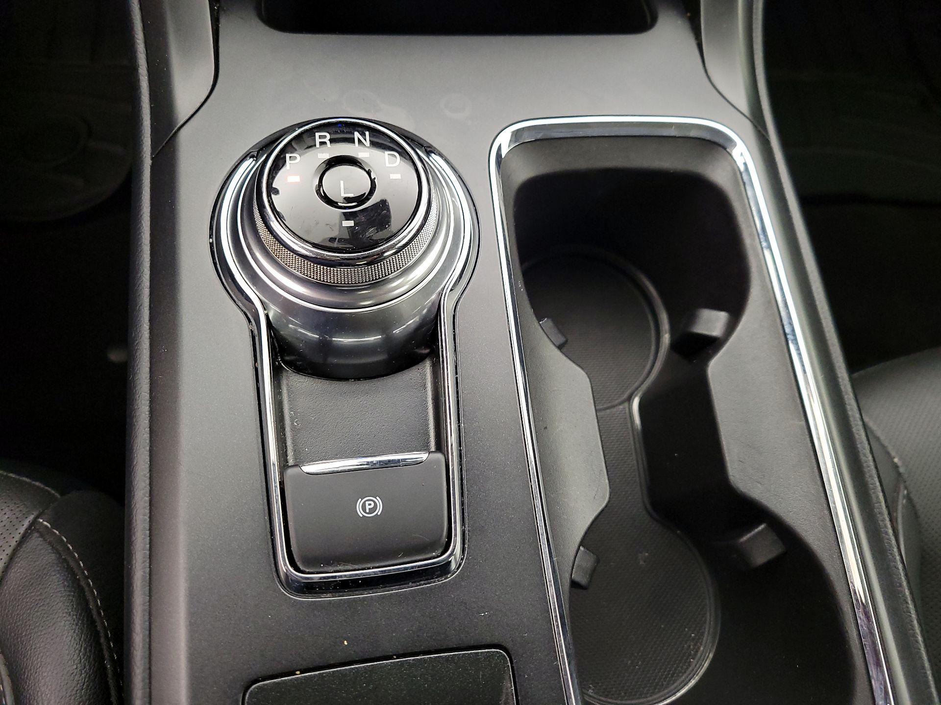 Thumbnail: 2019 Ford Fusion - 17