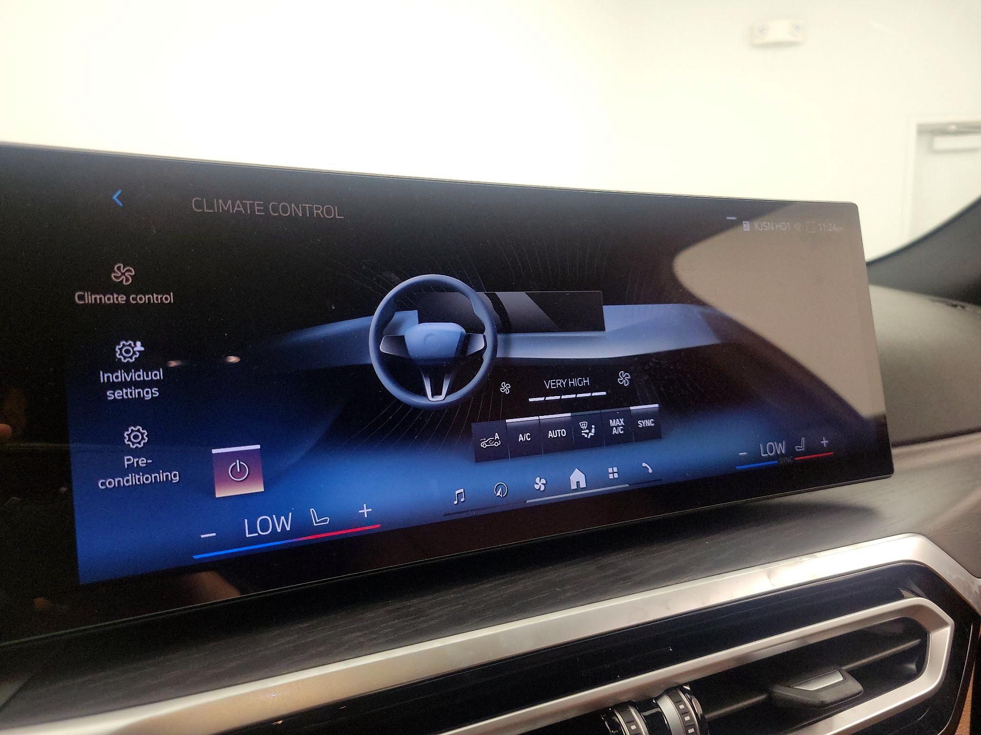 Thumbnail: 2024 BMW i4 - 17
