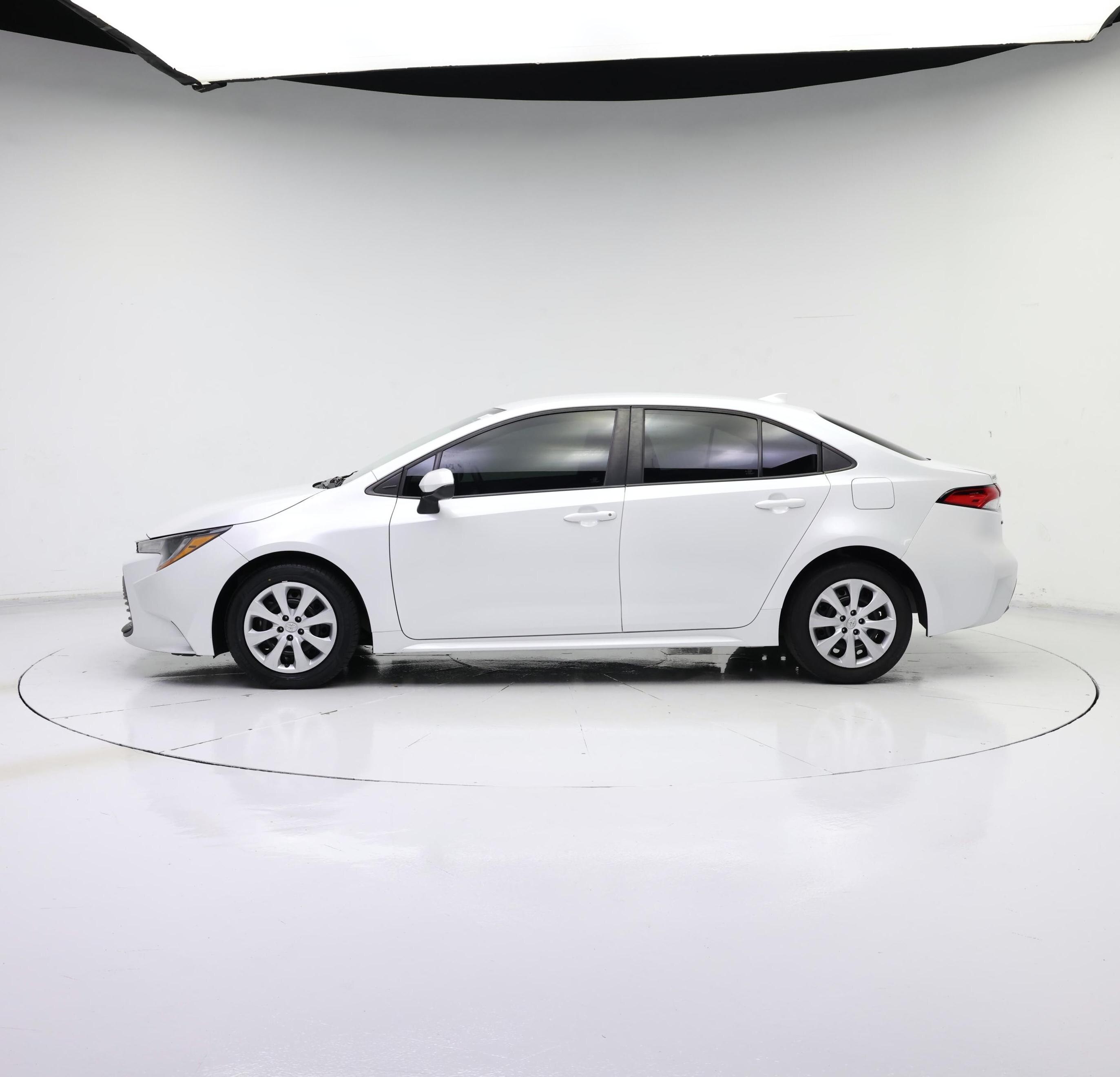 Thumbnail: 2023 Toyota Corolla - 3