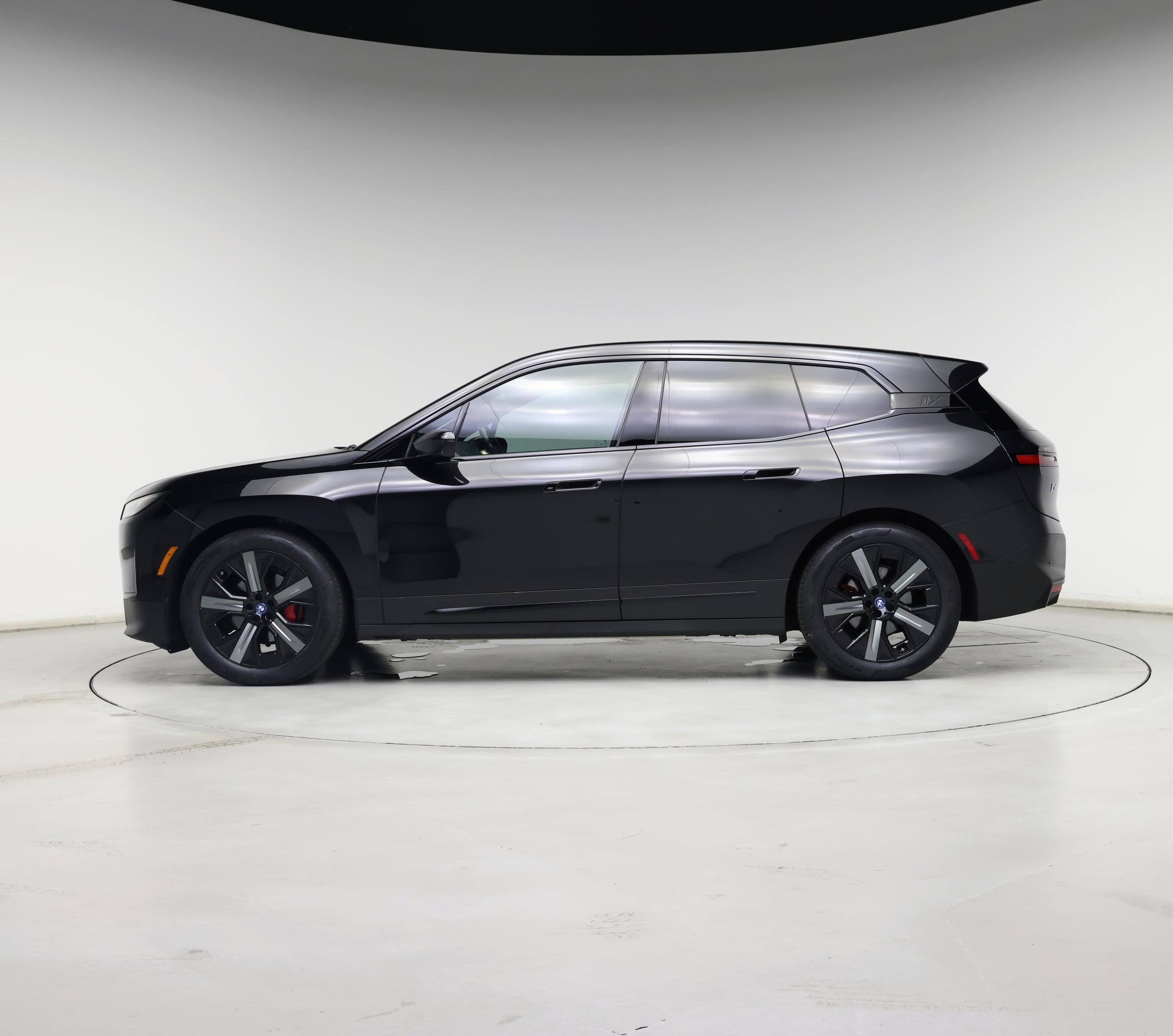 Thumbnail: 2022 BMW iX - 3