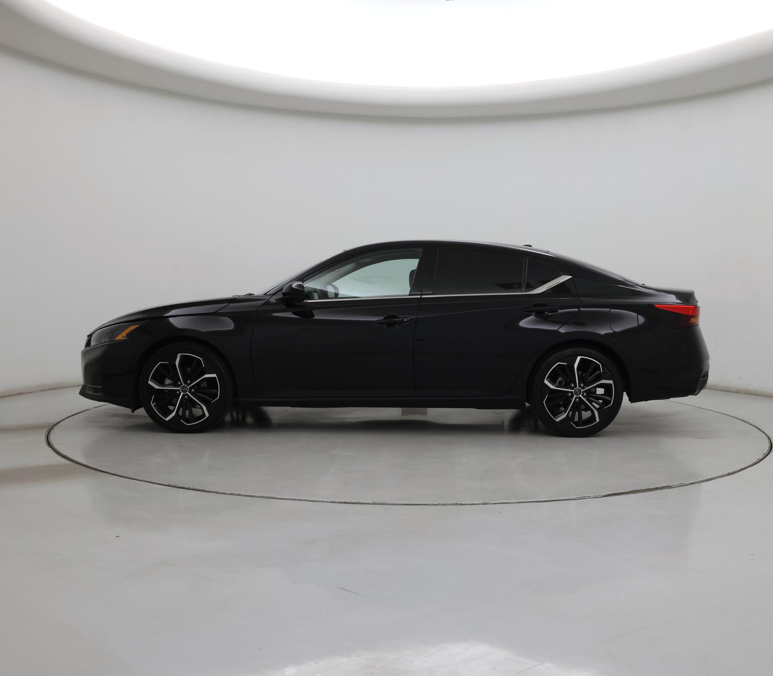 Thumbnail: 2023 Nissan Altima - 3