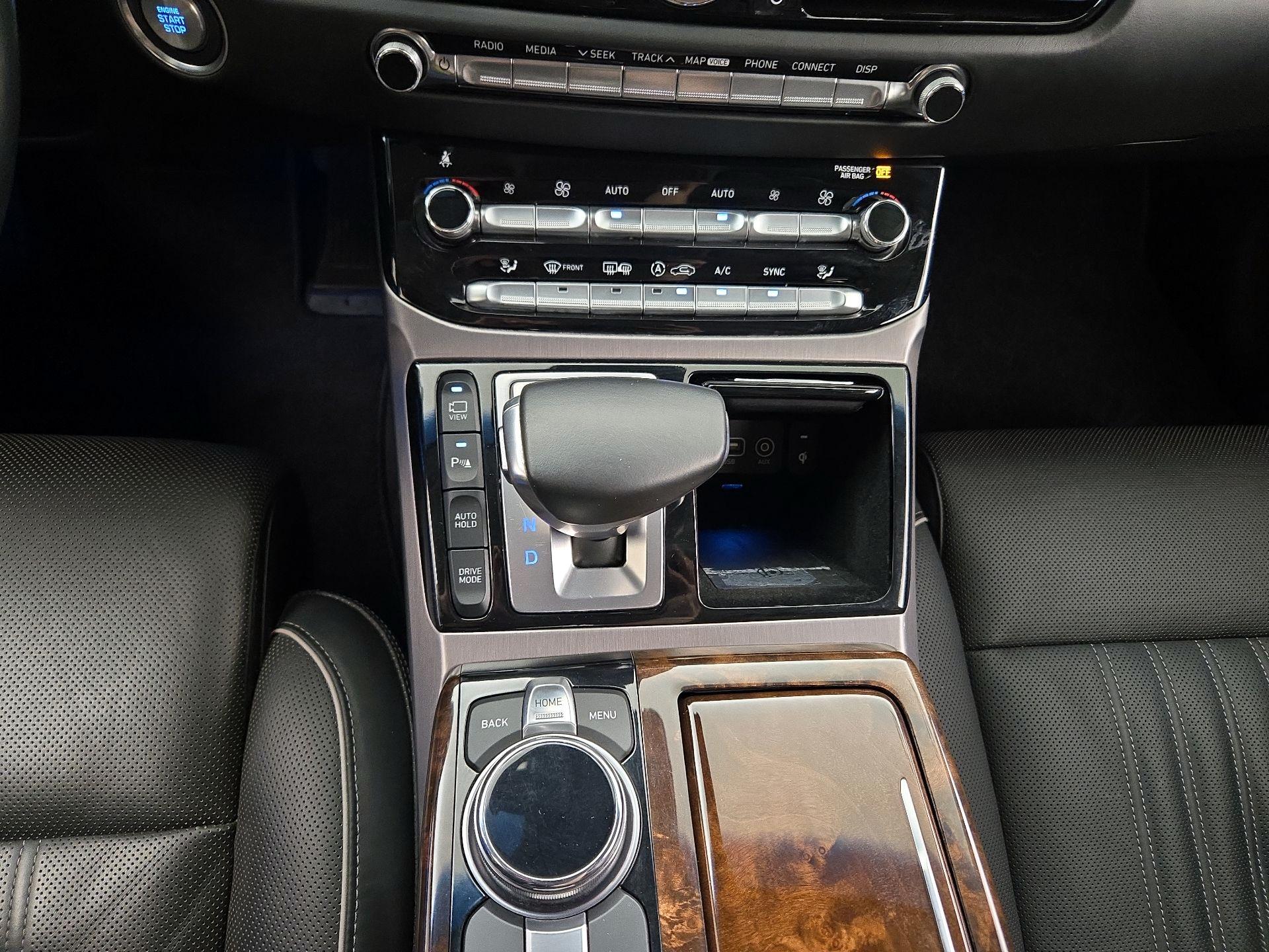 Thumbnail: 2019 Genesis G90 - 16