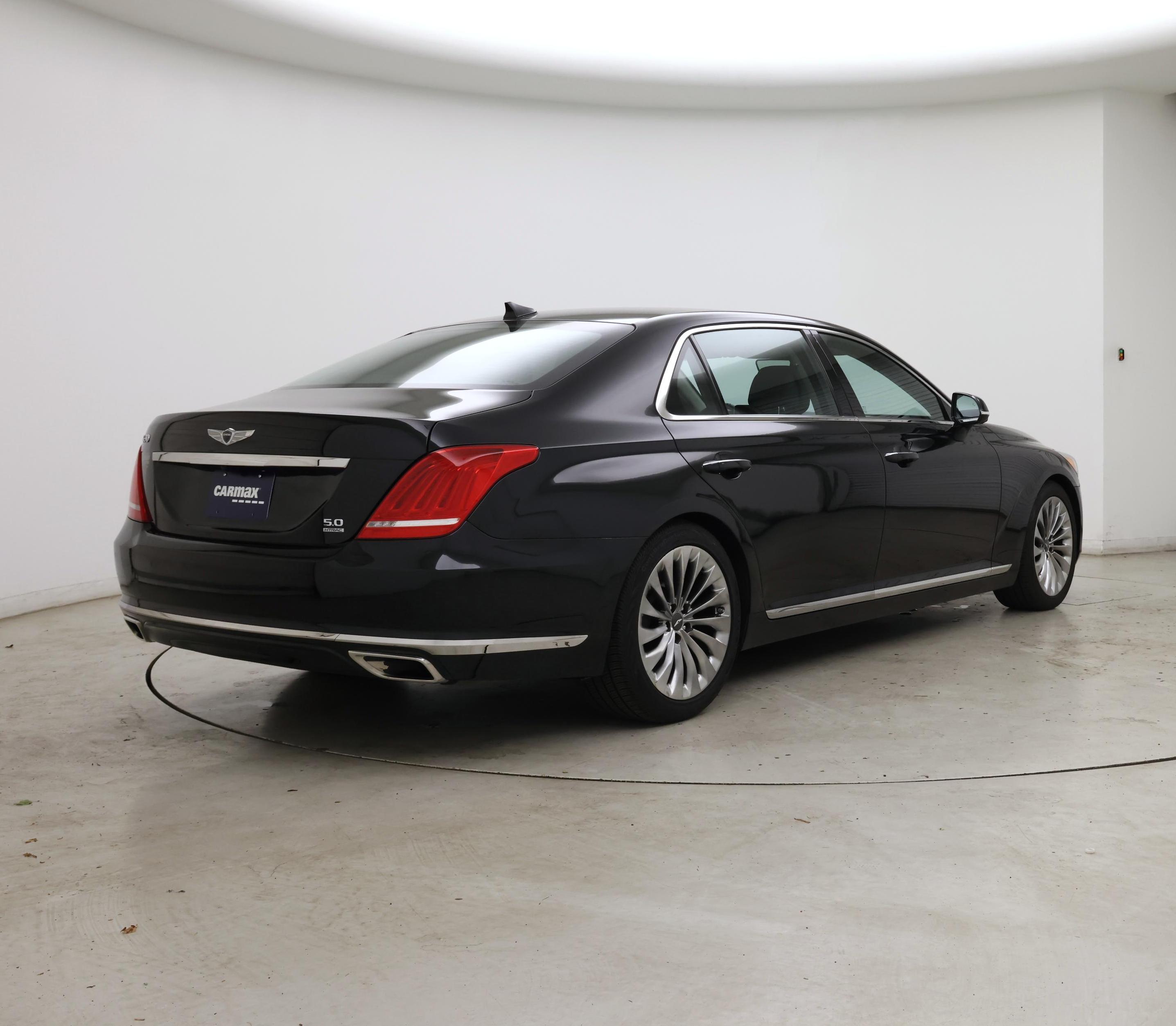 Thumbnail: 2019 Genesis G90 - 8