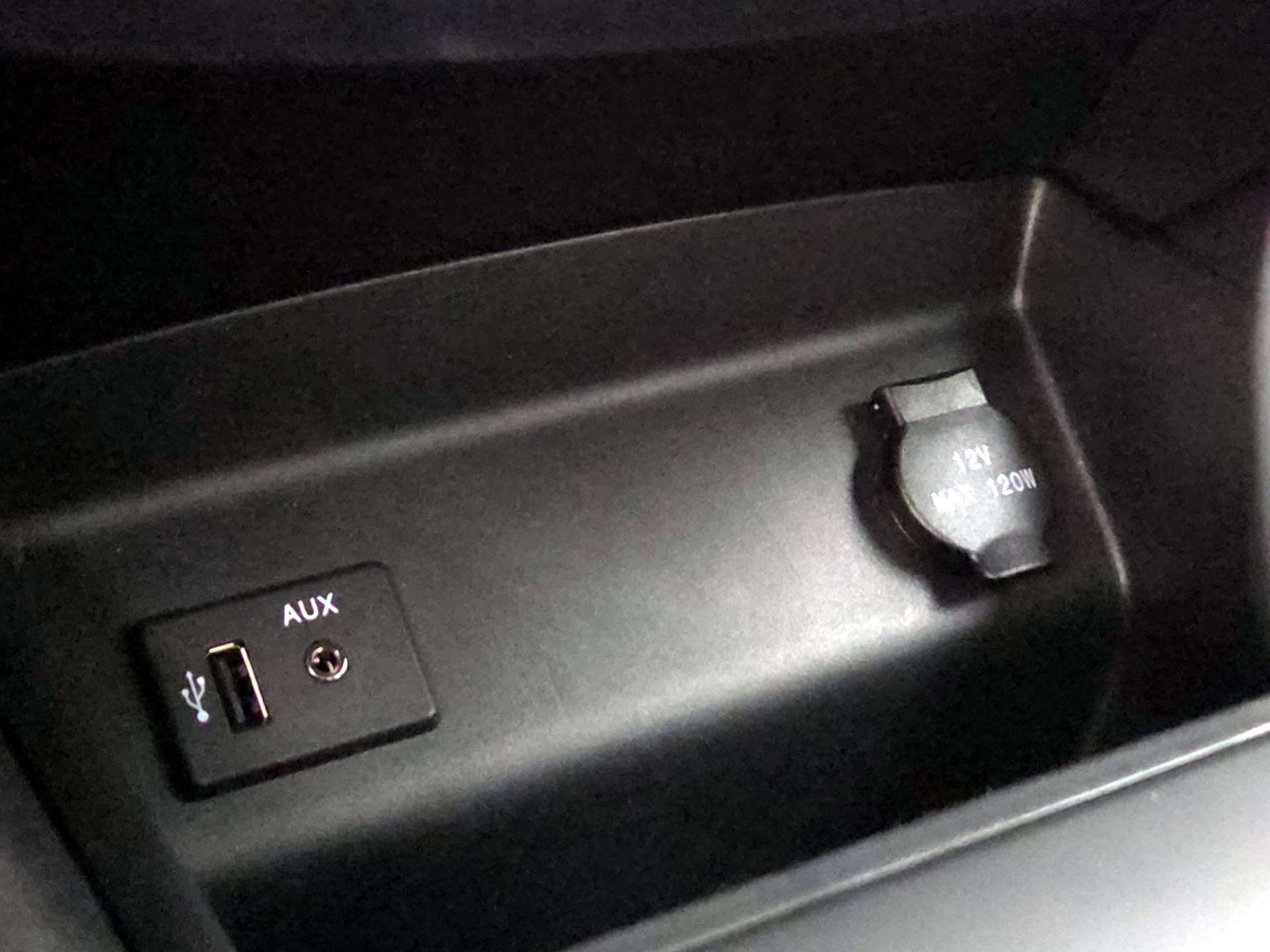 Thumbnail: 2016 Nissan Altima - 18