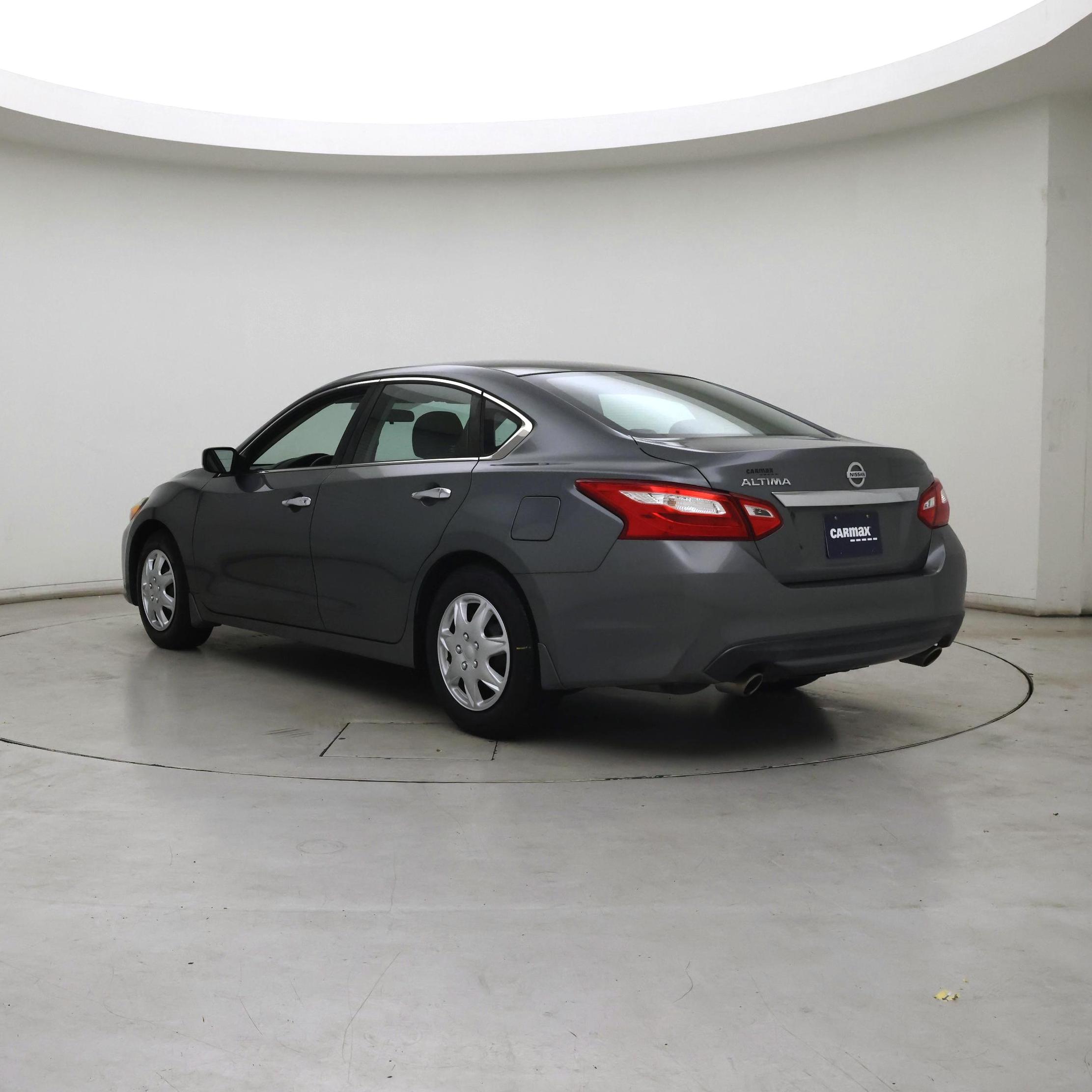 Thumbnail: 2016 Nissan Altima - 2