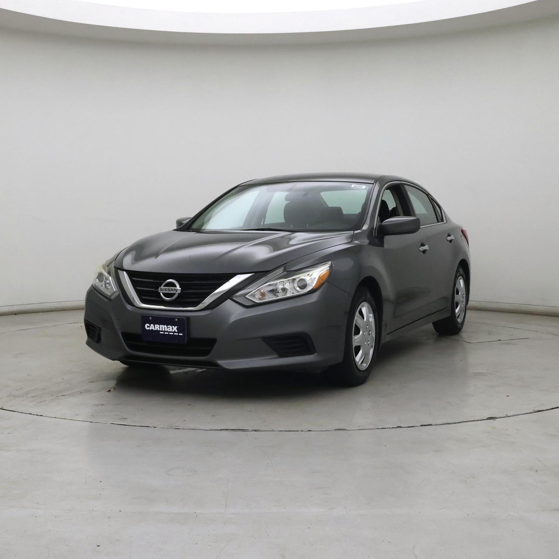Thumbnail: 2016 Nissan Altima - 4