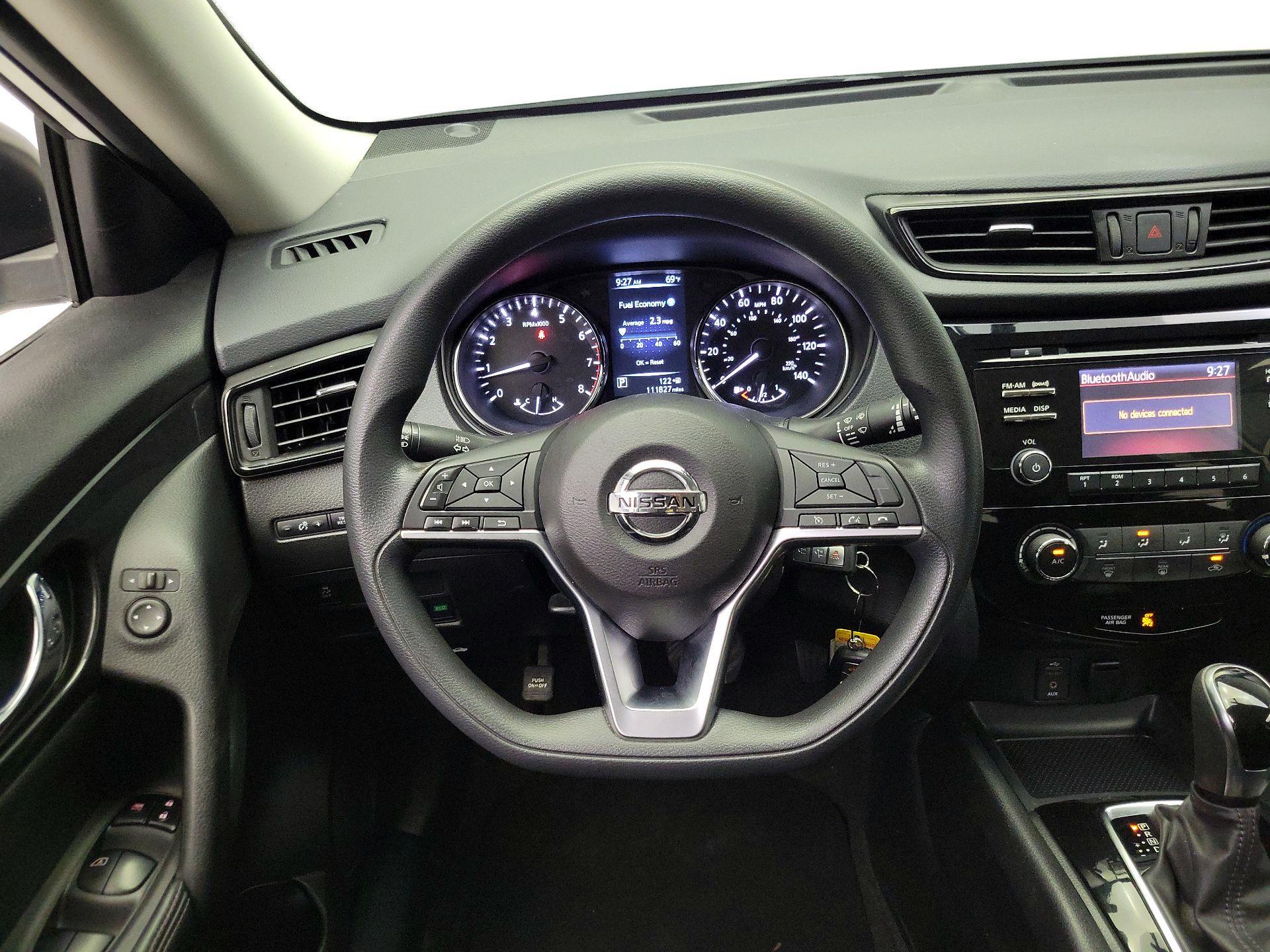 Thumbnail: 2017 Nissan Rogue - 10