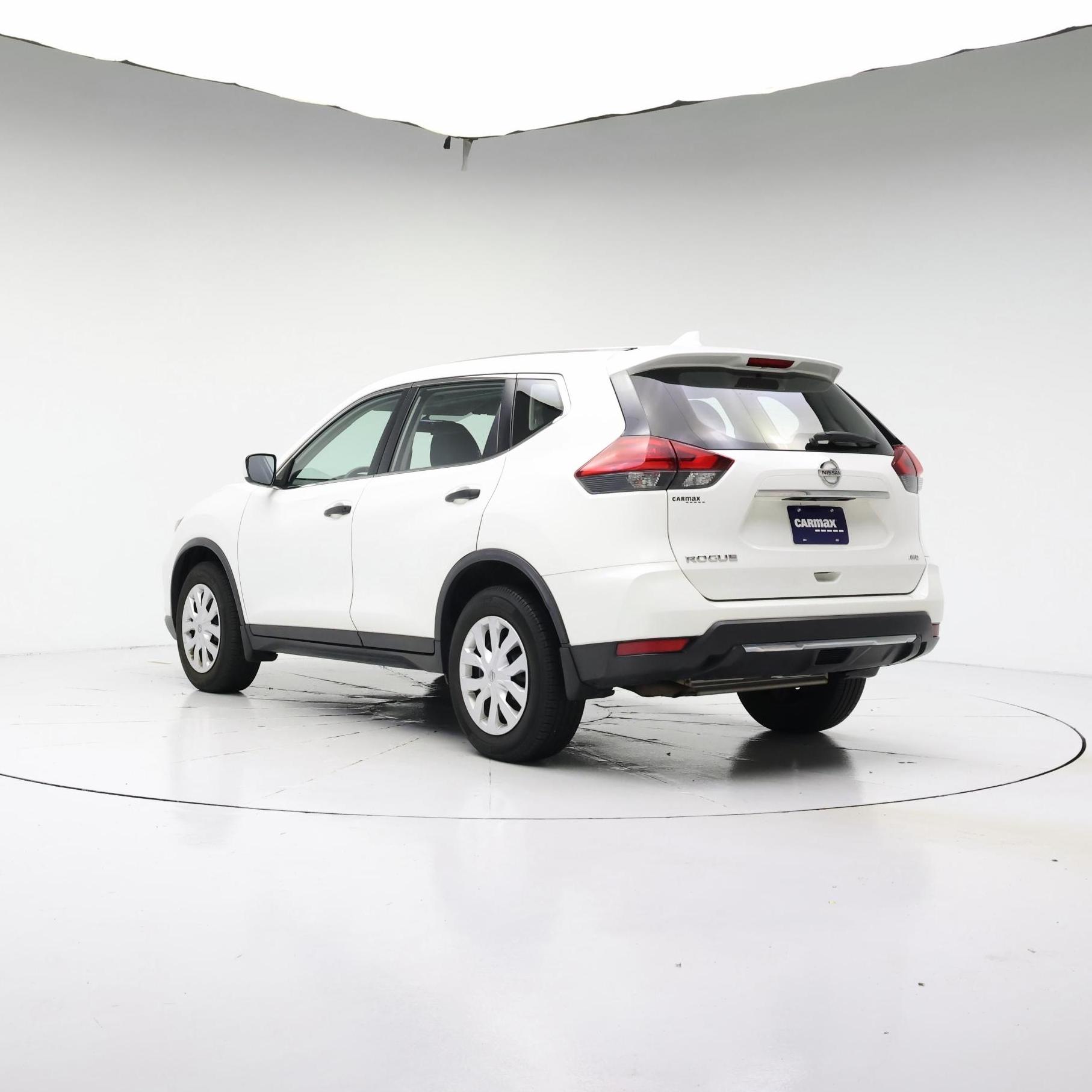 Thumbnail: 2017 Nissan Rogue - 2