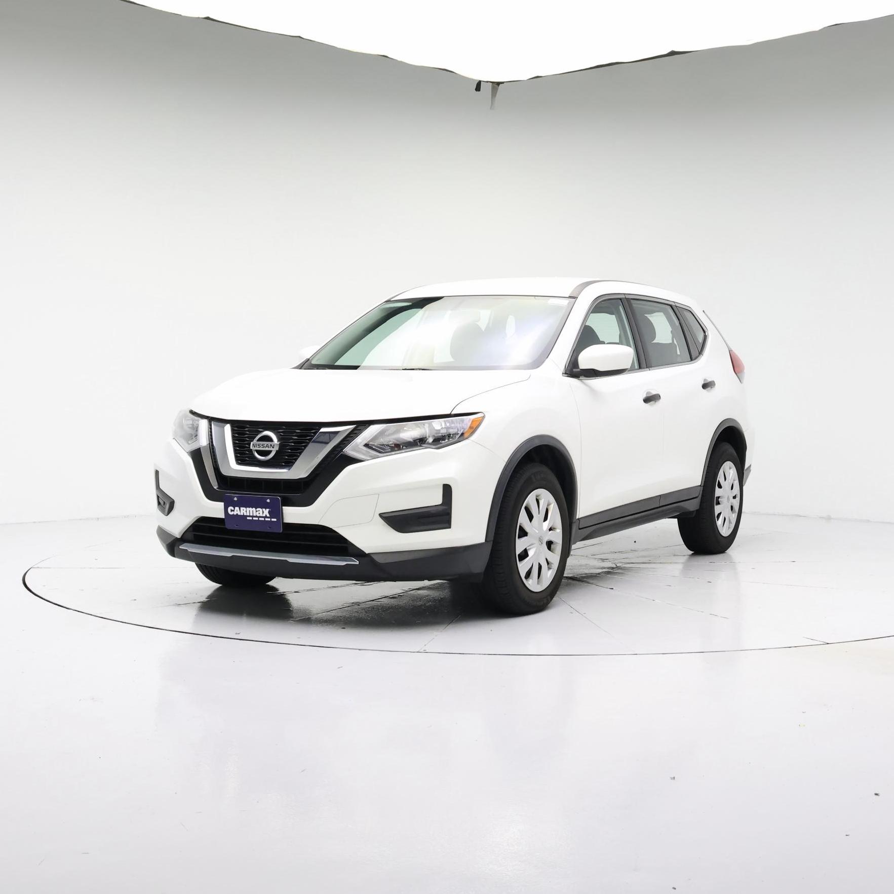 Thumbnail: 2017 Nissan Rogue - 4