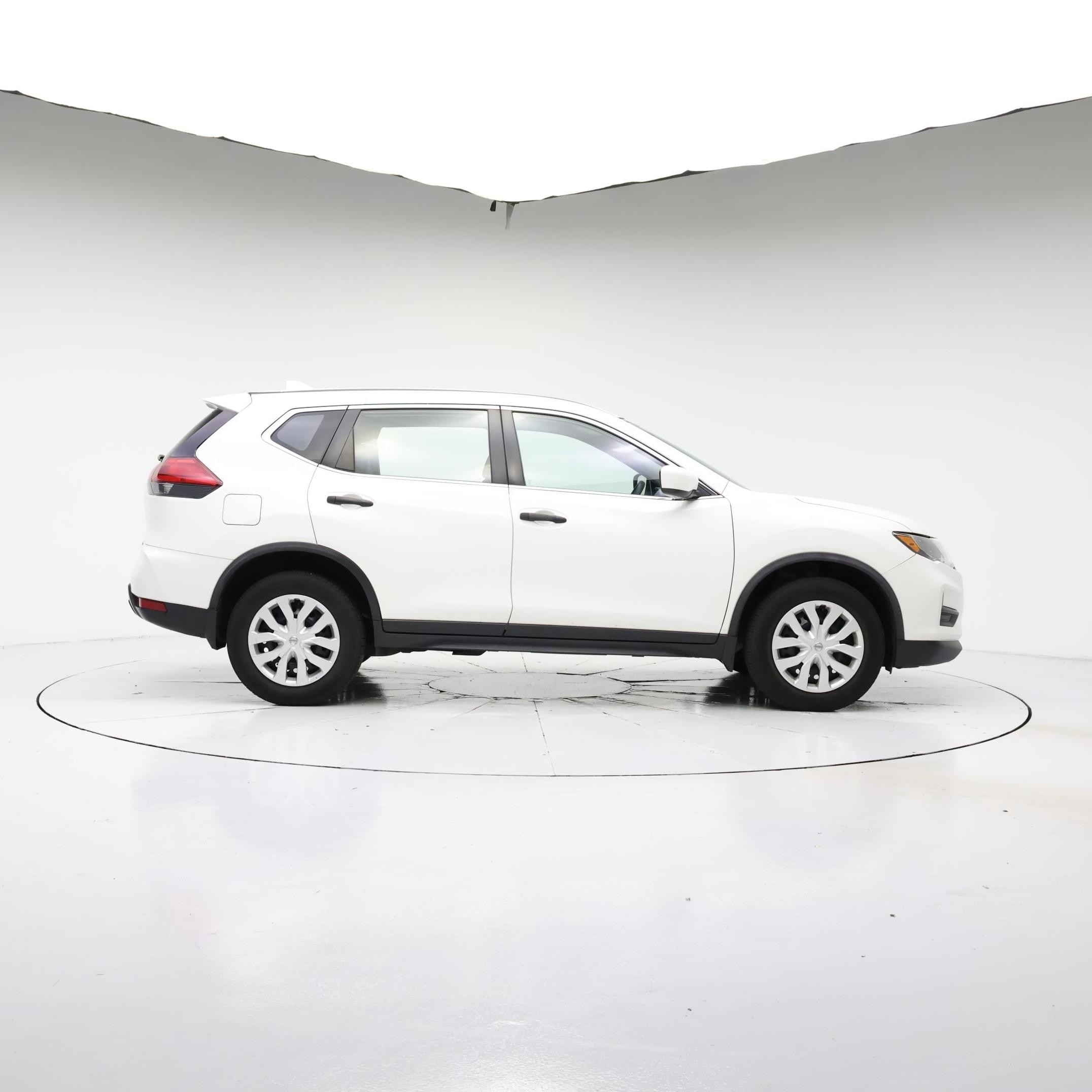 Thumbnail: 2017 Nissan Rogue - 7