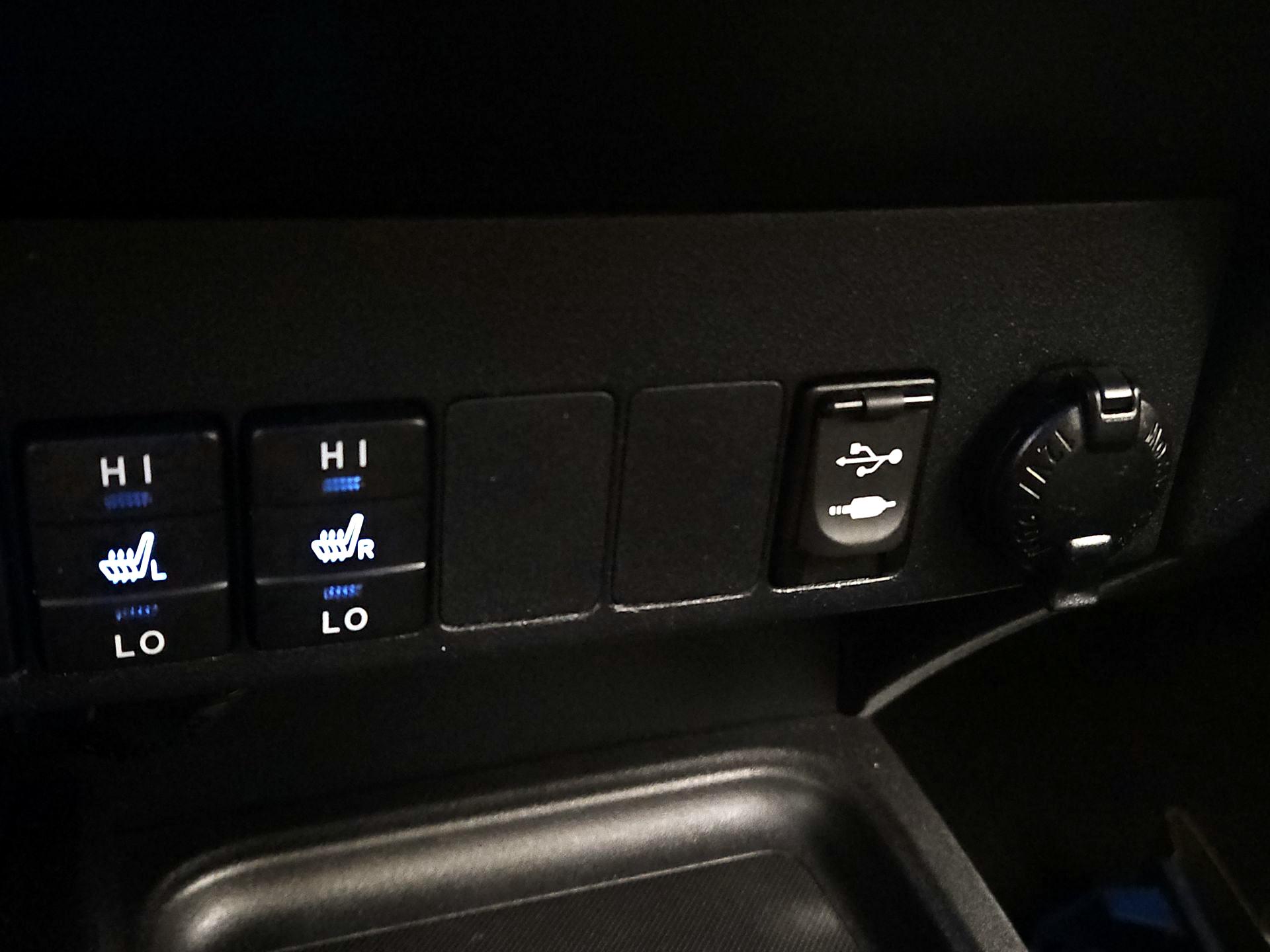Thumbnail: 2017 Toyota RAV4 - 17