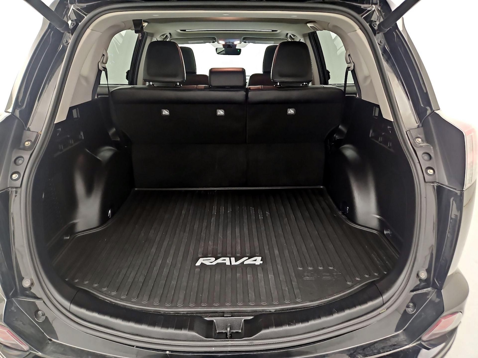 2017 Toyota RAV4 Limited - Photo 21
