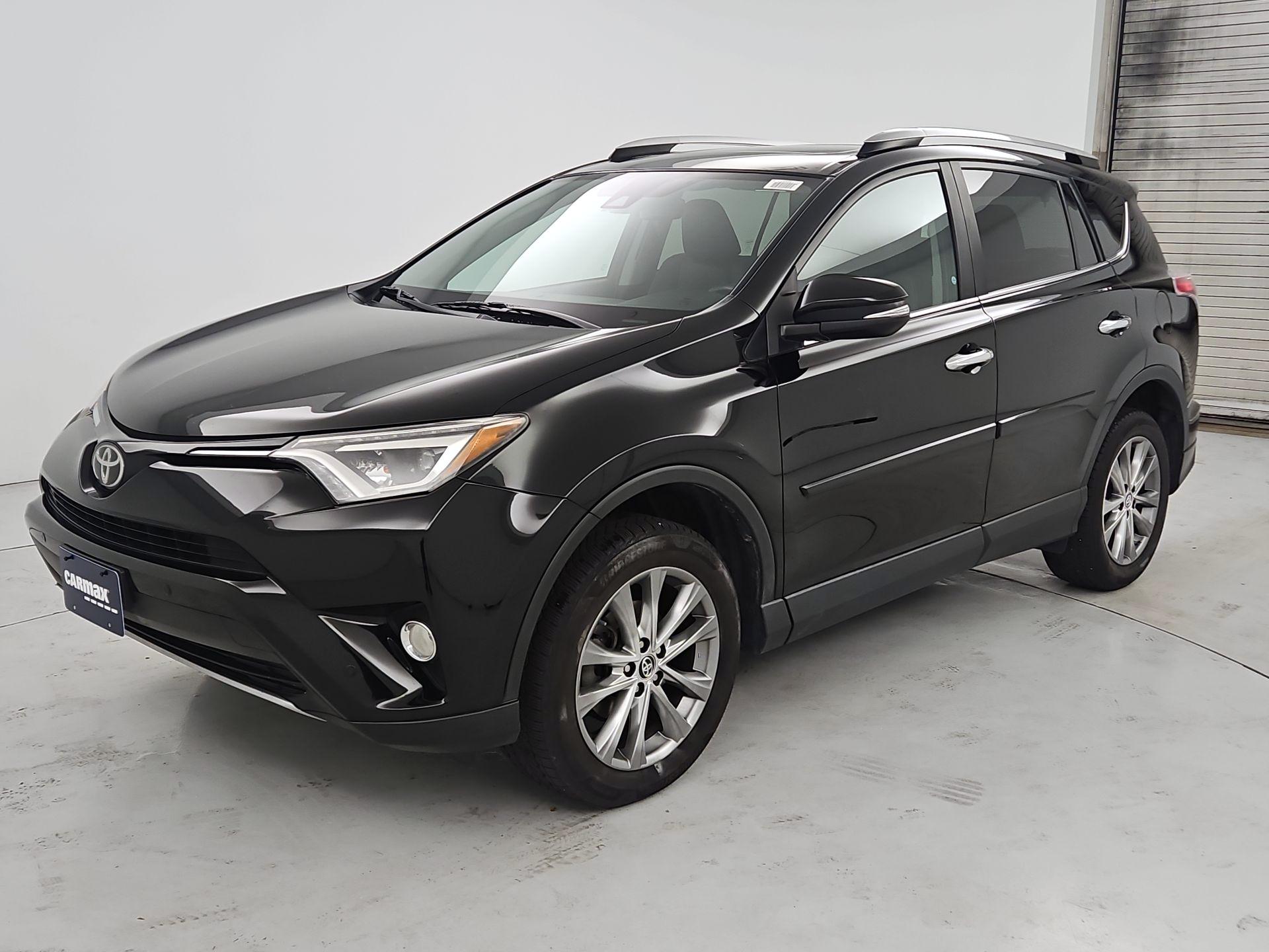 Thumbnail: 2017 Toyota RAV4 - 3