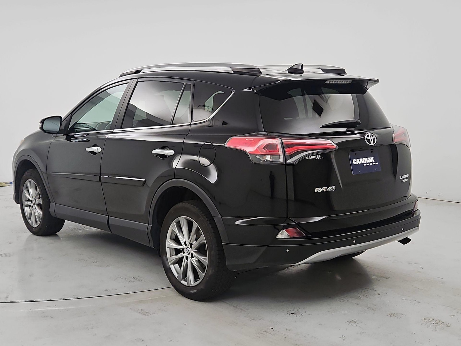 2017 Toyota RAV4 Limited - Photo 7