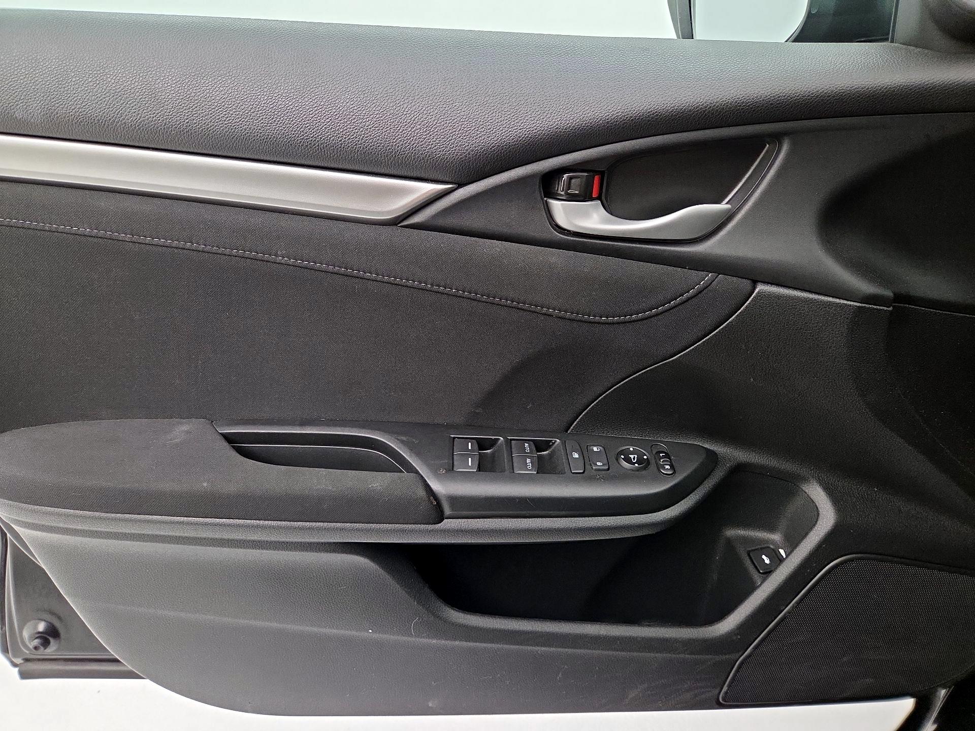Thumbnail: 2019 Honda Civic - 12