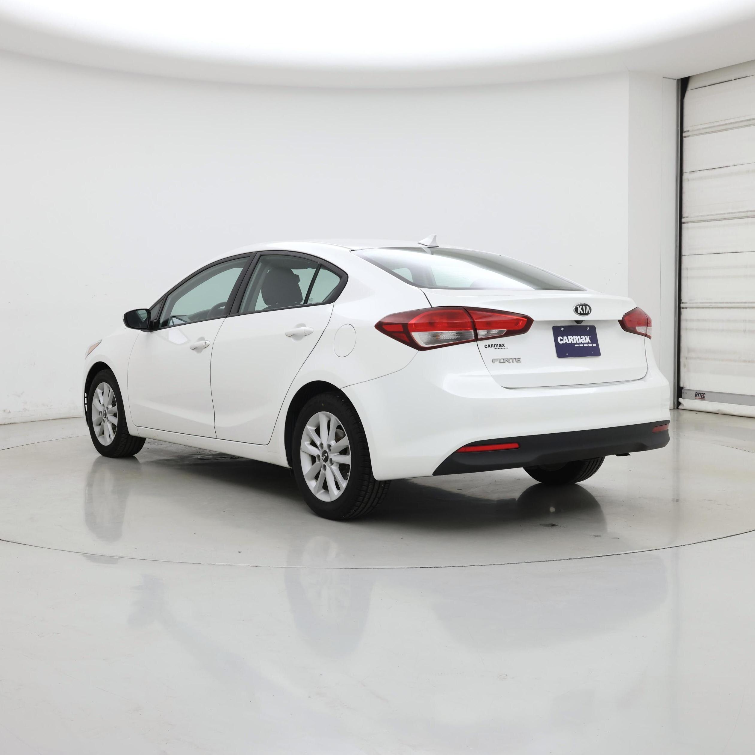 Thumbnail: 2017 Kia Forte - 2