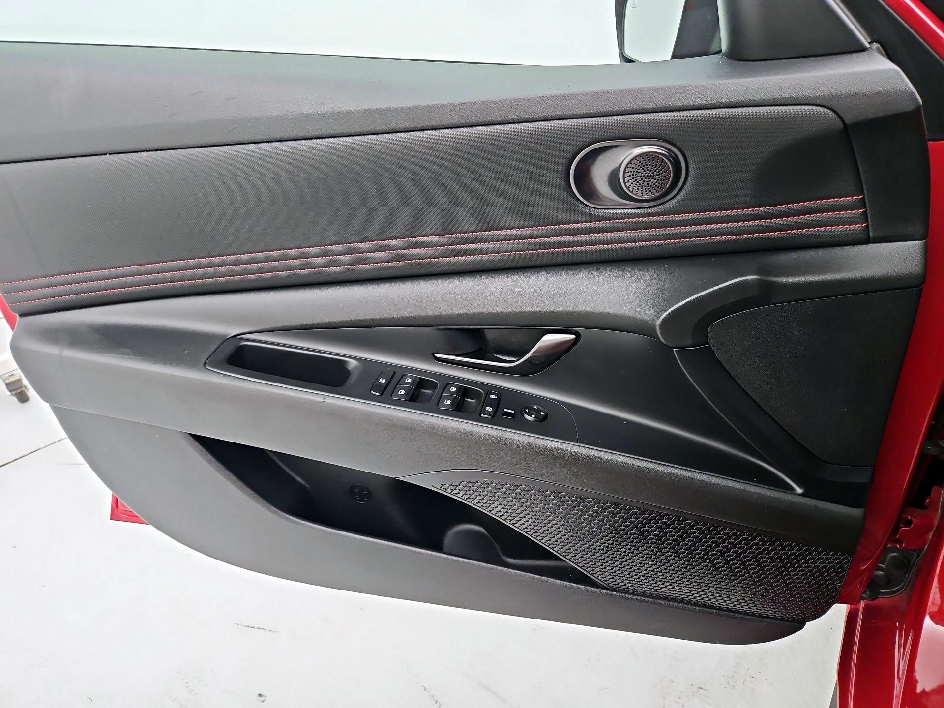 Thumbnail: 2023 Hyundai Elantra - 12