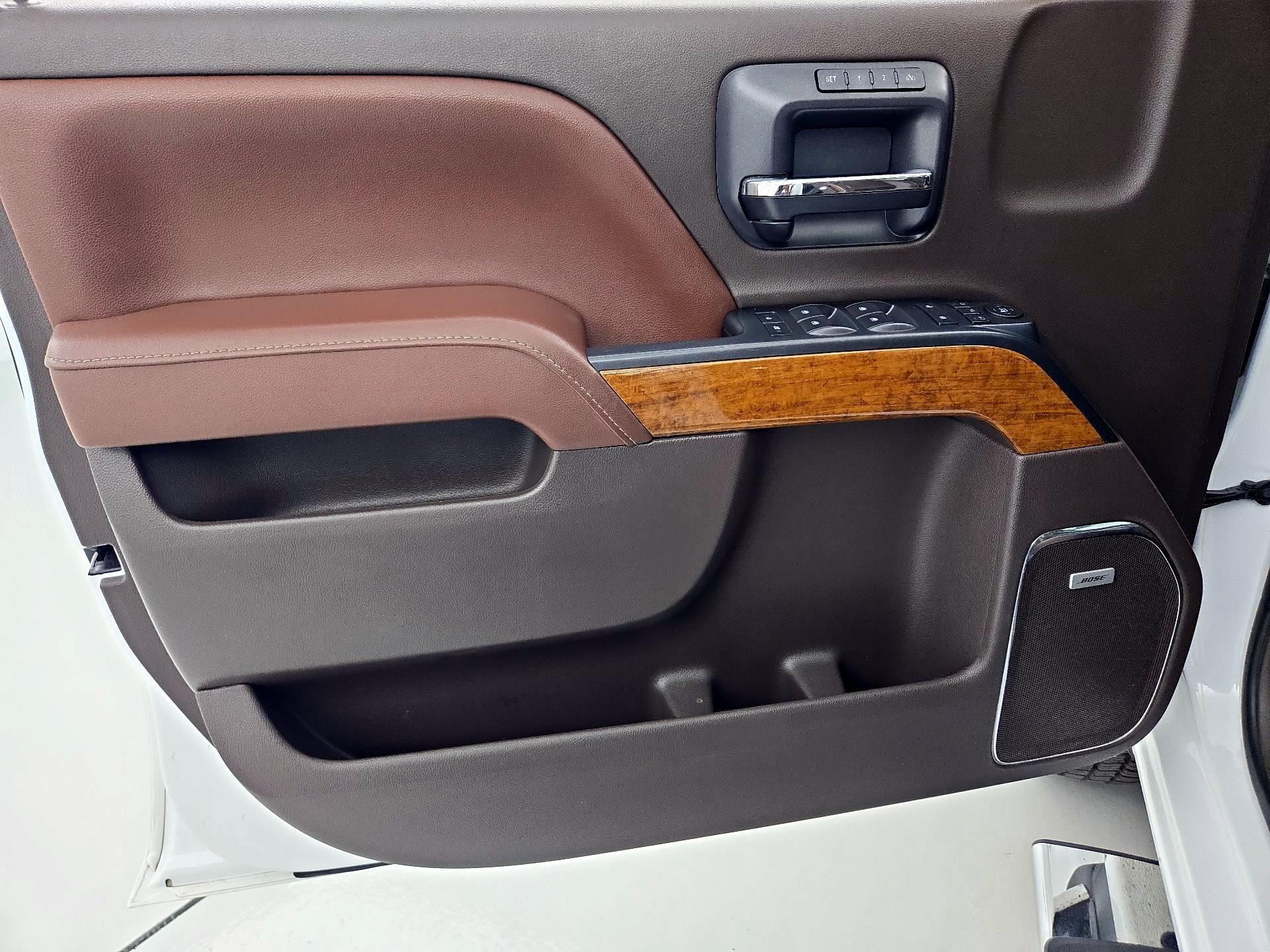 Thumbnail: 2015 Chevrolet Silverado 3500 - 12