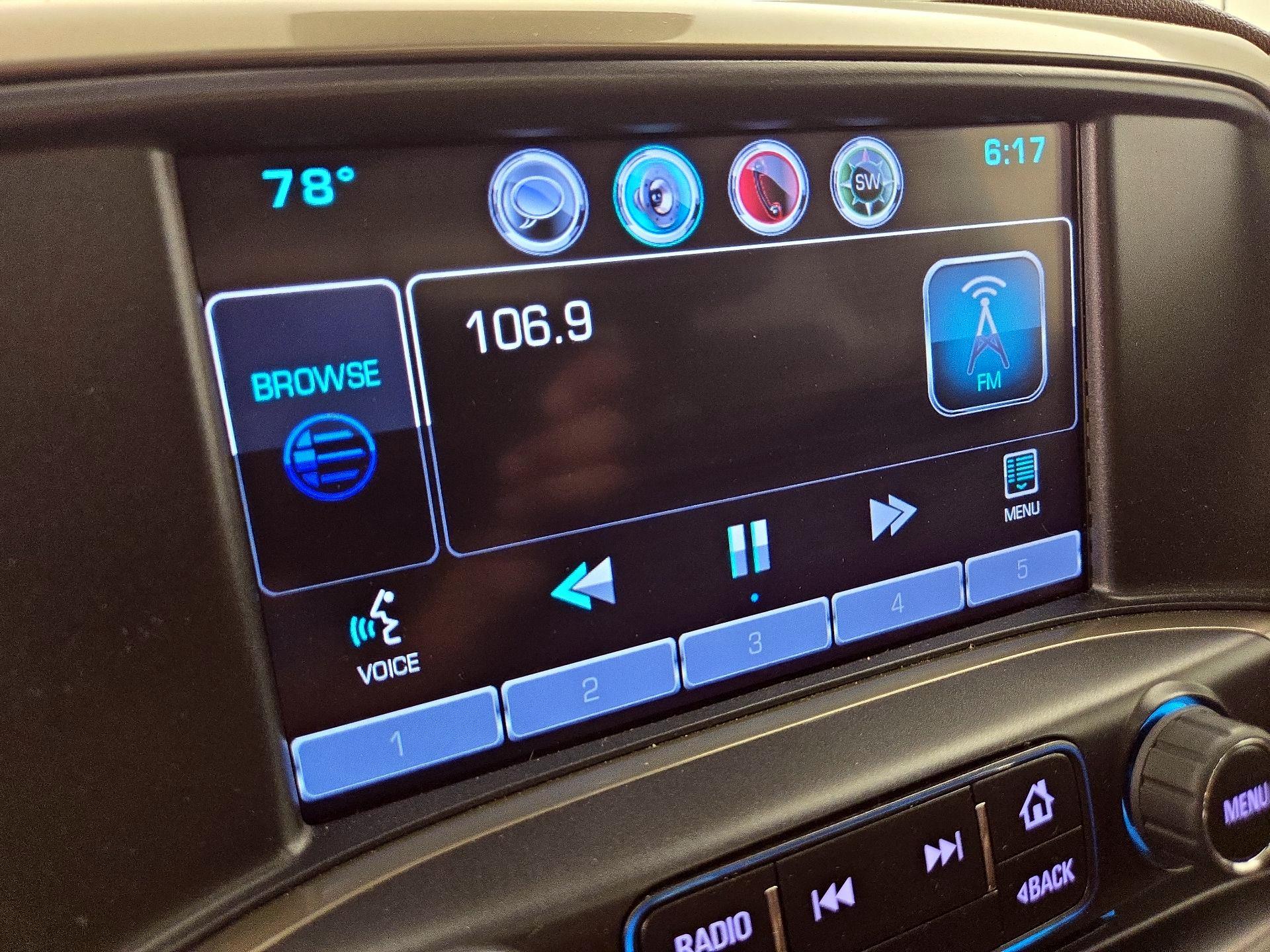 Thumbnail: 2015 Chevrolet Silverado 3500 - 16
