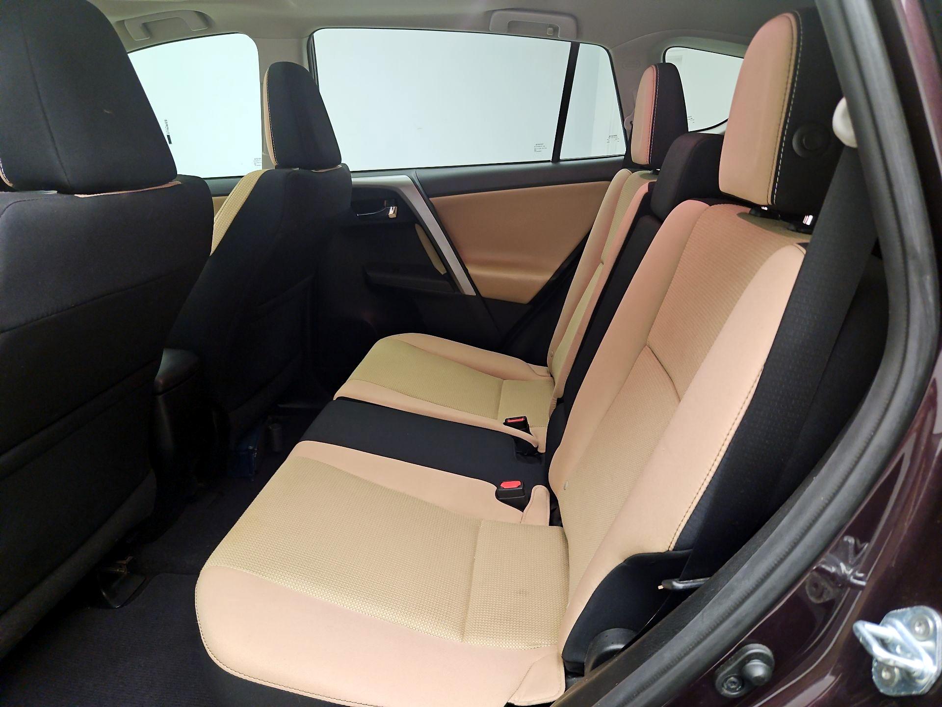 Thumbnail: 2017 Toyota RAV4 - 20