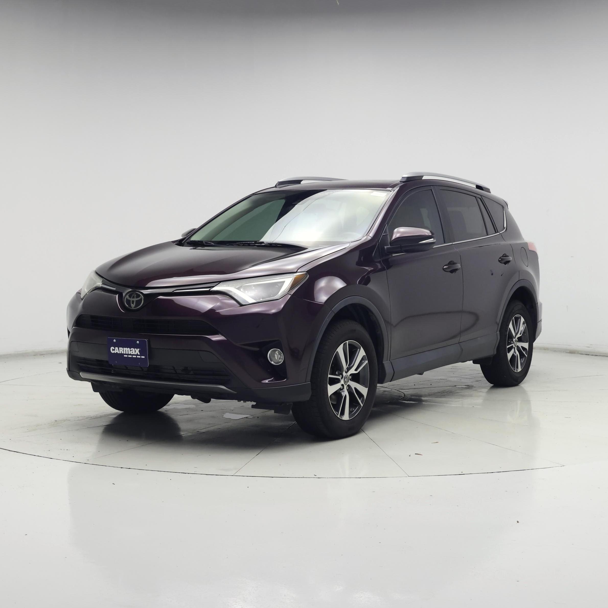 Thumbnail: 2017 Toyota RAV4 - 4
