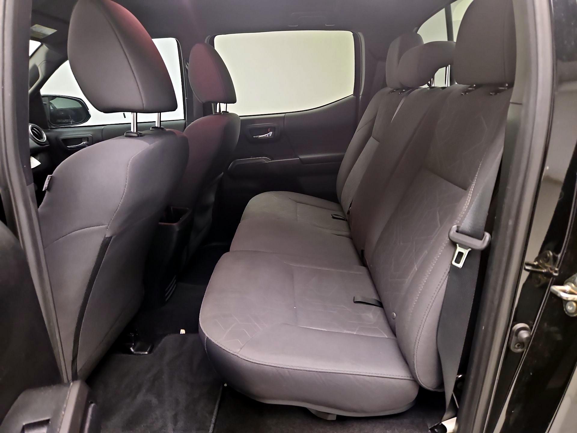 Thumbnail: 2019 Toyota Tacoma - 17