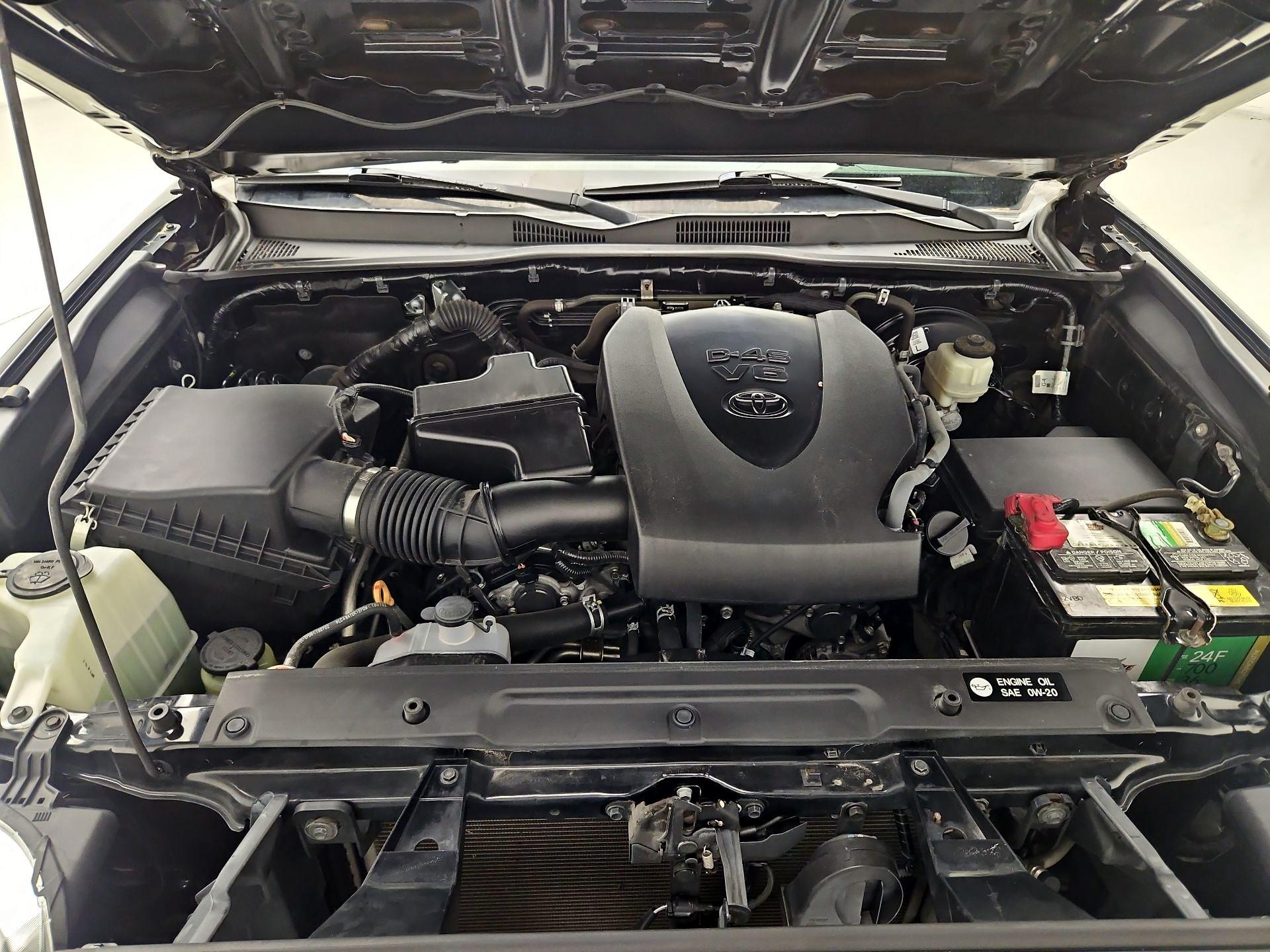 Thumbnail: 2019 Toyota Tacoma - 19