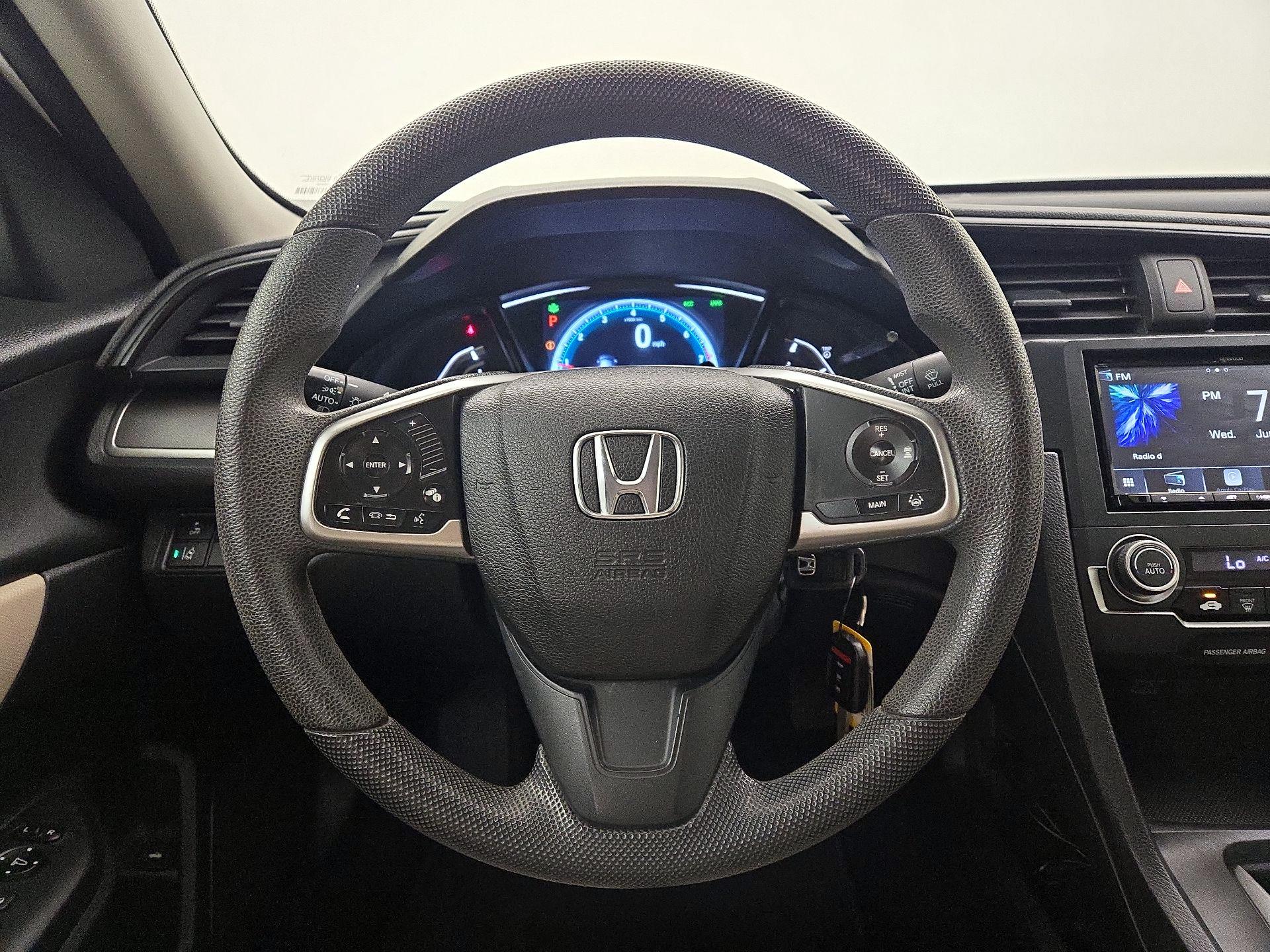 Thumbnail: 2016 Honda Civic - 10