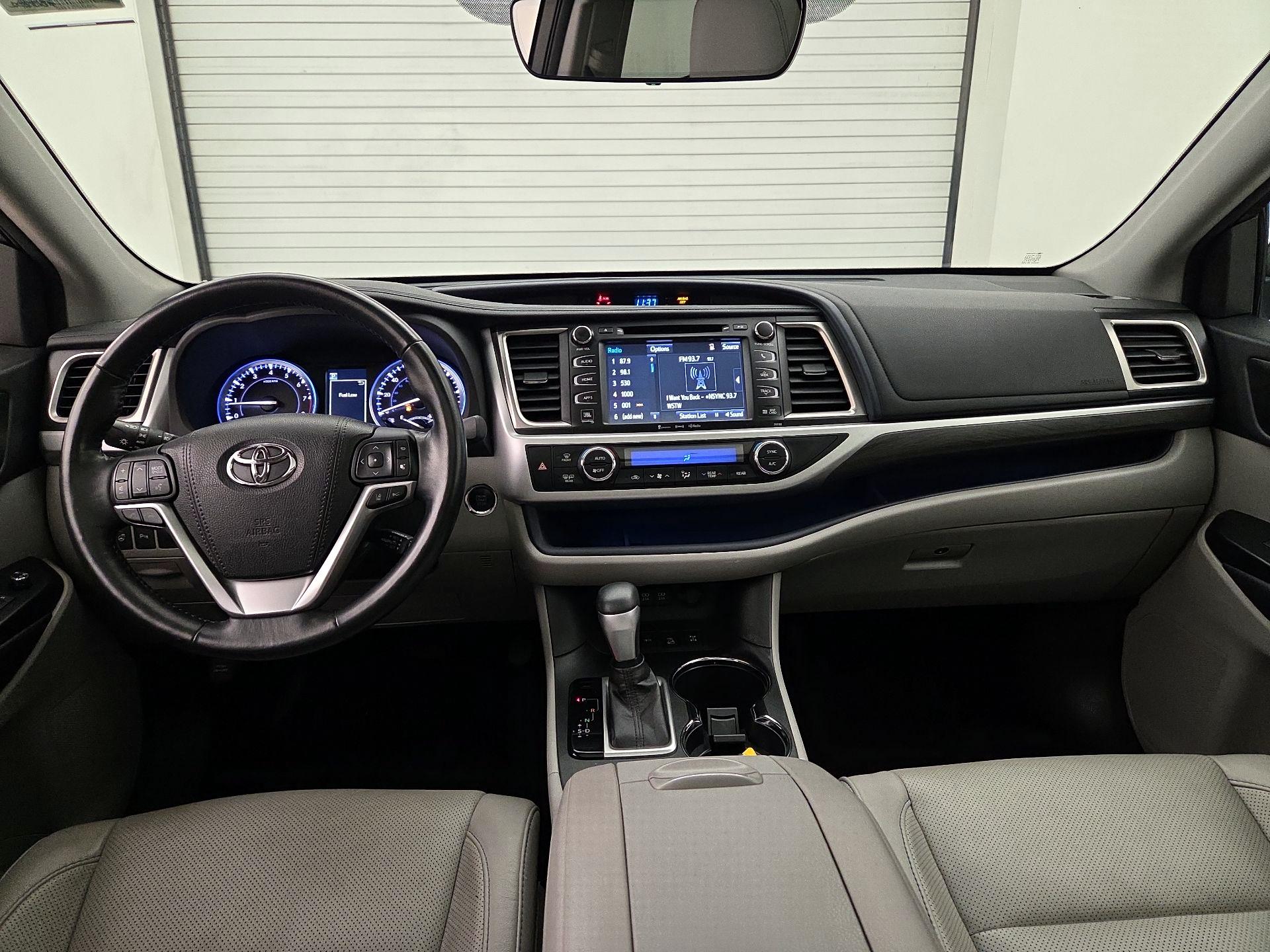 Thumbnail: 2017 Toyota Highlander - 9