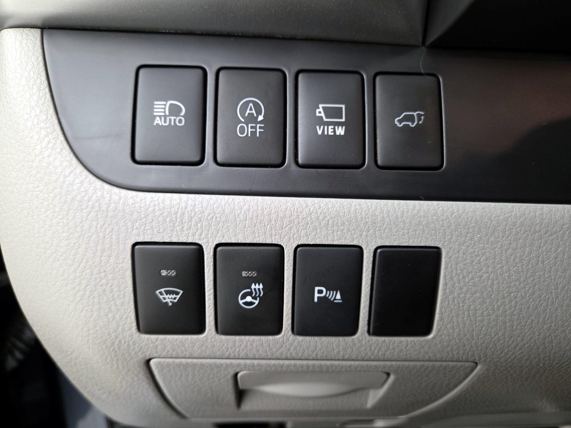 Thumbnail: 2017 Toyota Highlander - 13