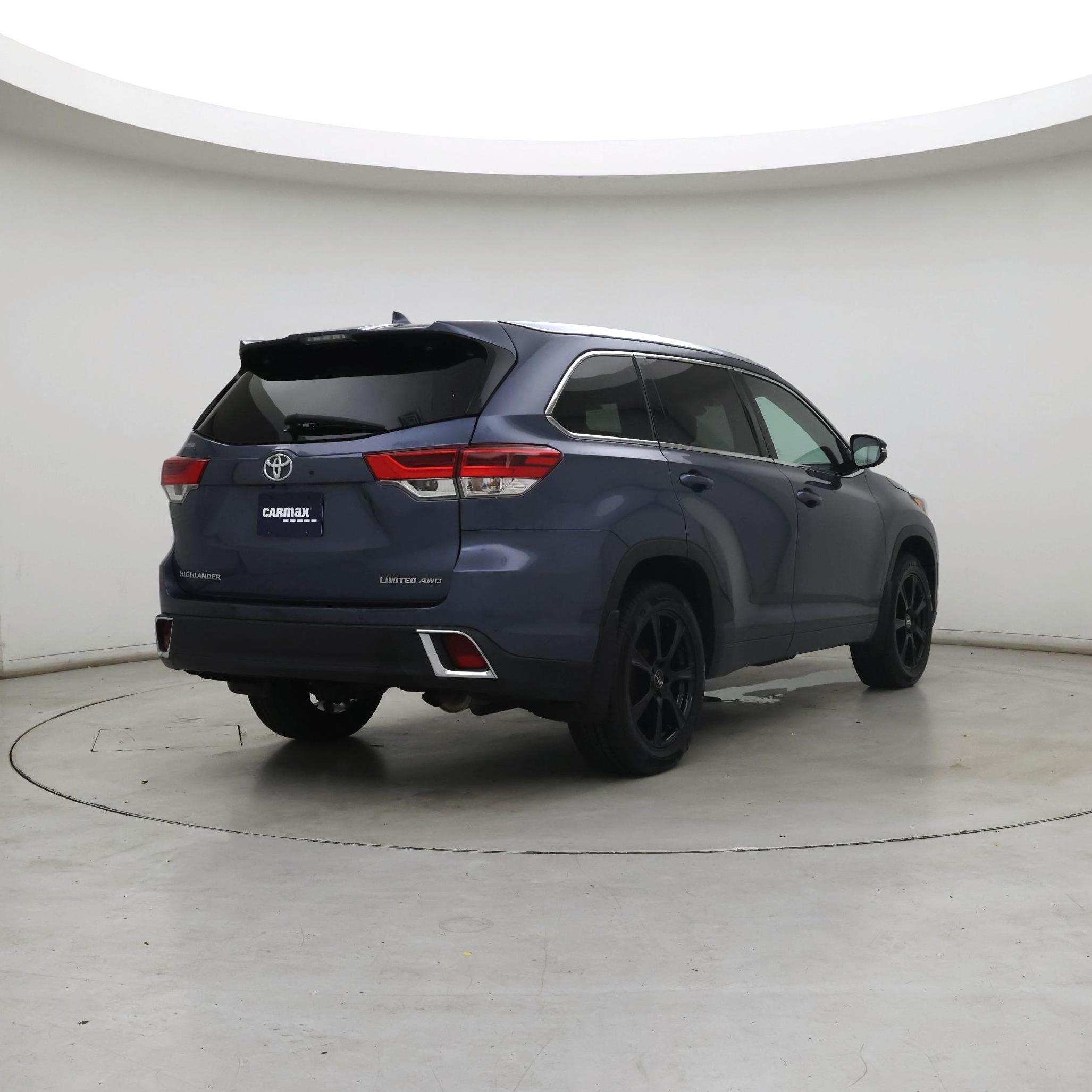 Thumbnail: 2017 Toyota Highlander - 8