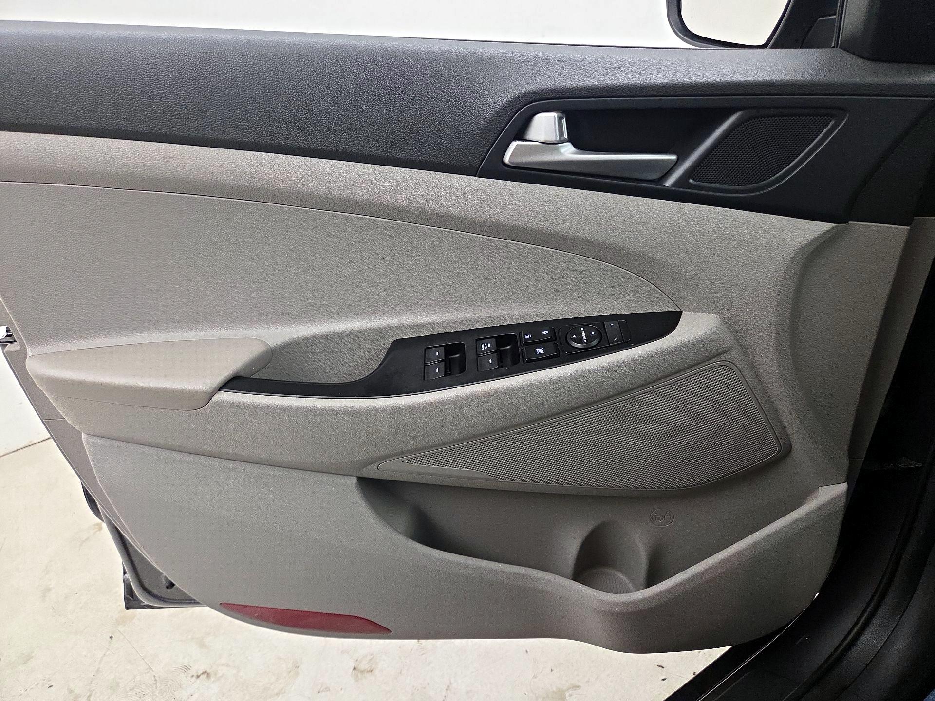 Thumbnail: 2020 Hyundai Tucson - 12